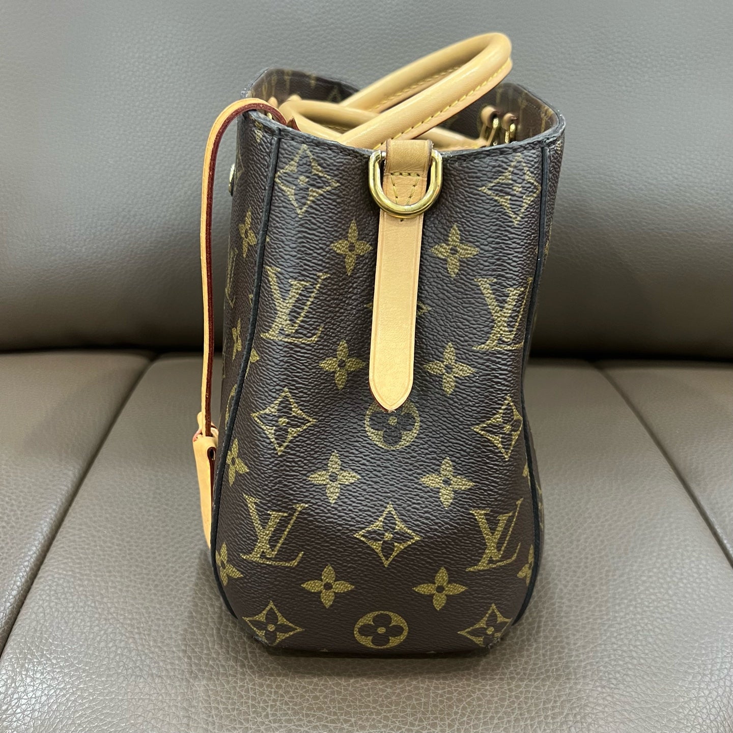 Louis Vuitton - Montaigne - Cloth - Brown - (small)