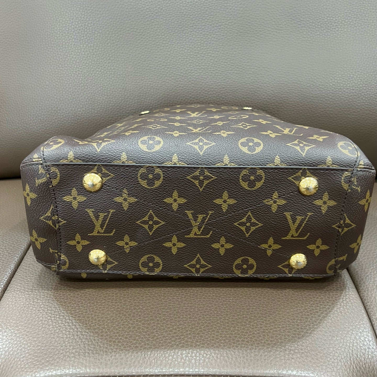 Louis Vuitton - Montaigne - Cloth - Brown - (small)