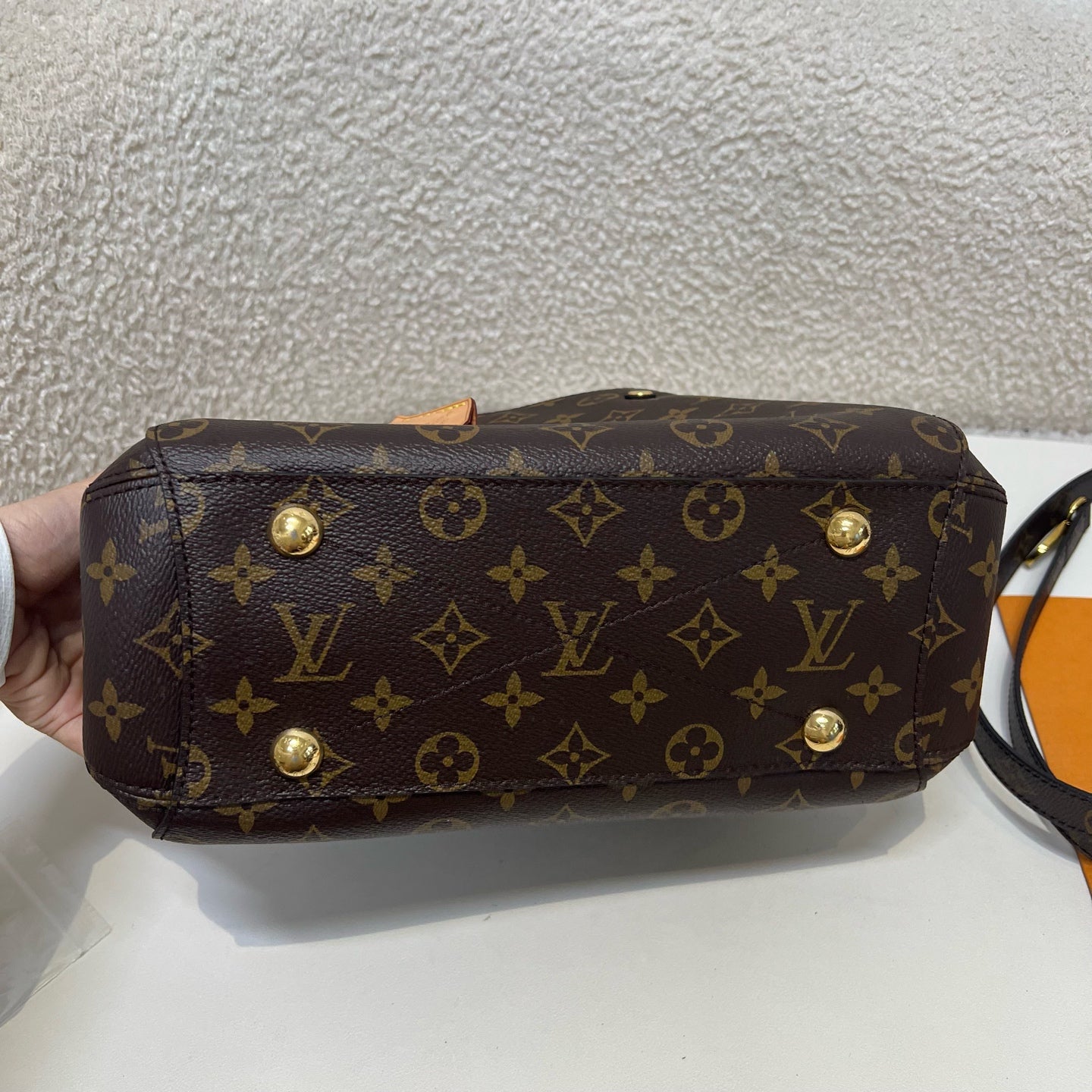 Louis Vuitton - Montaigne - Cloth - Brown - (small)