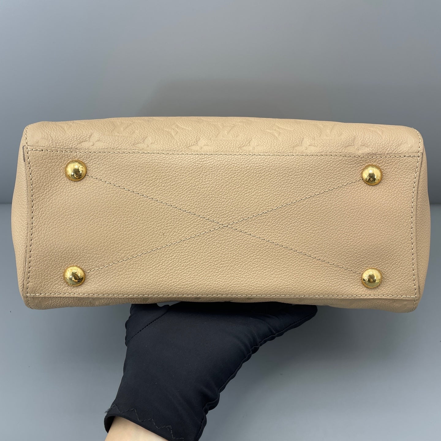 Louis Vuitton - Montaigne - Leather - Beige - (medium)