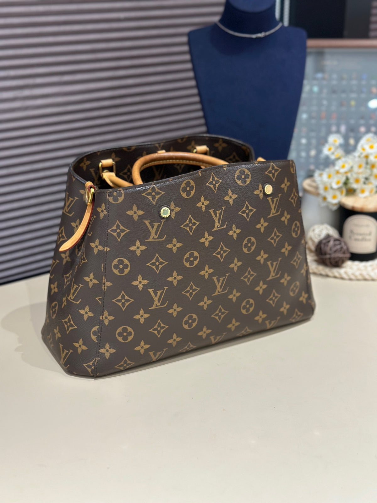 Louis Vuitton - Montaigne - Leather - Brown - (large)