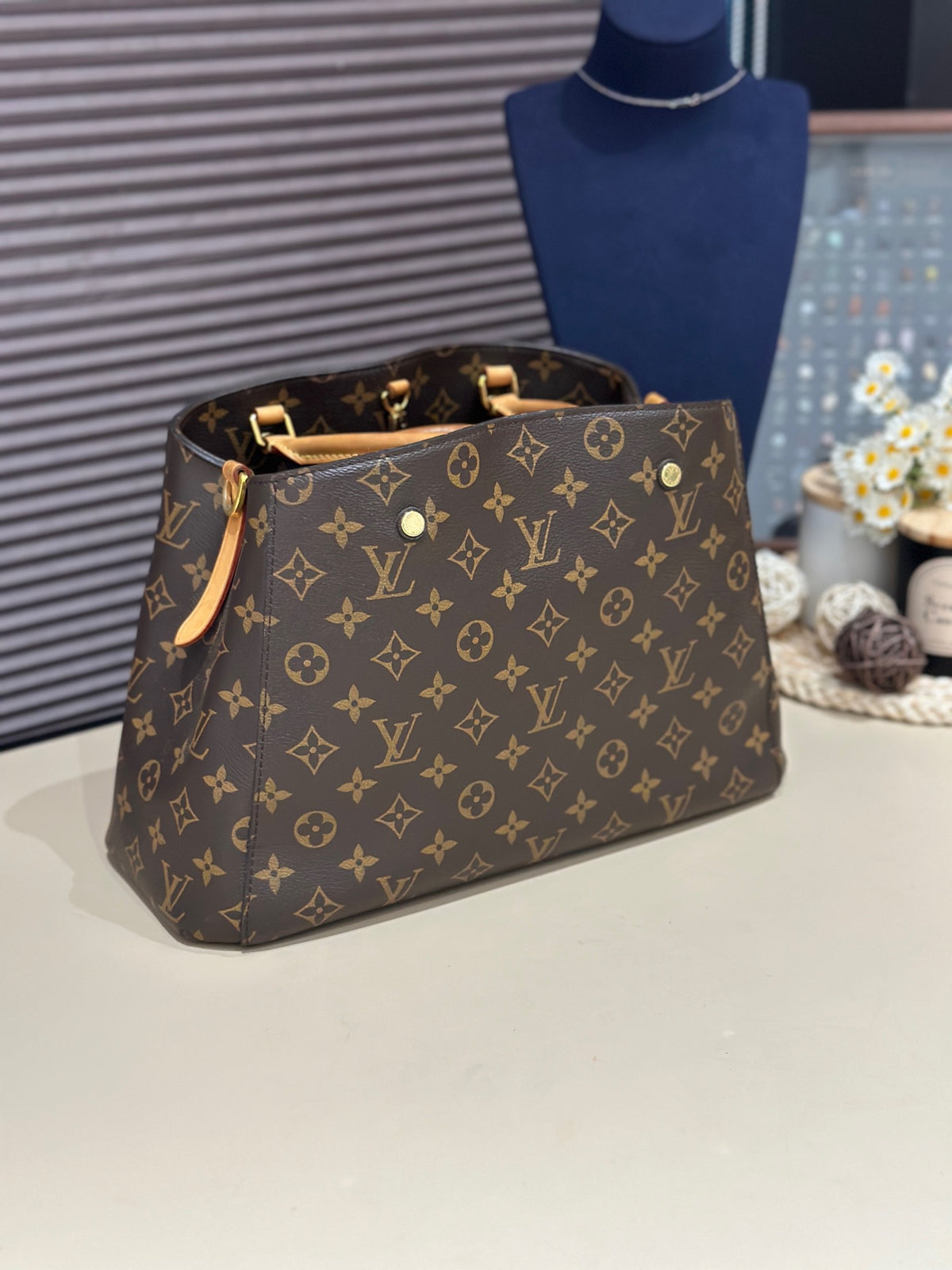 Louis Vuitton - Montaigne - Leather - Brown - (large)