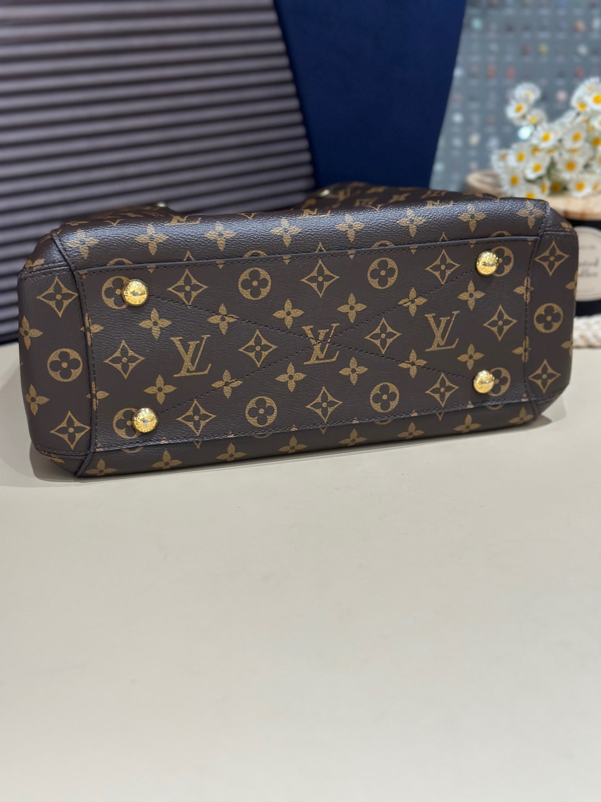 Louis Vuitton - Montaigne - Leather - Brown - (large)