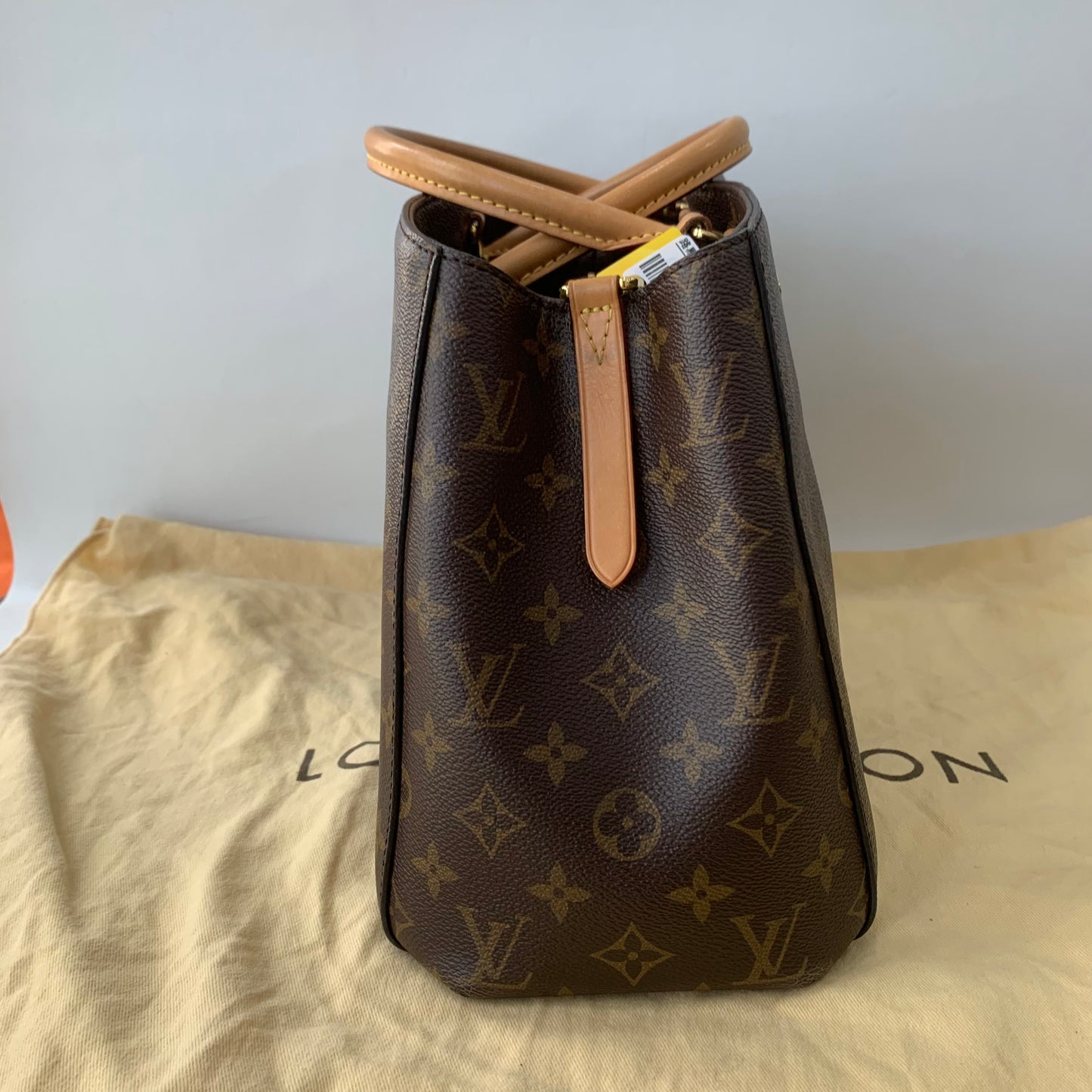 Louis Vuitton - Montaigne - Leather - Brown - (medium)