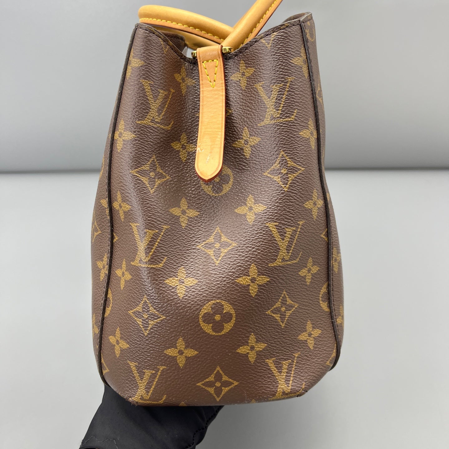 Louis Vuitton - Montaigne - Leather - Brown - (medium)