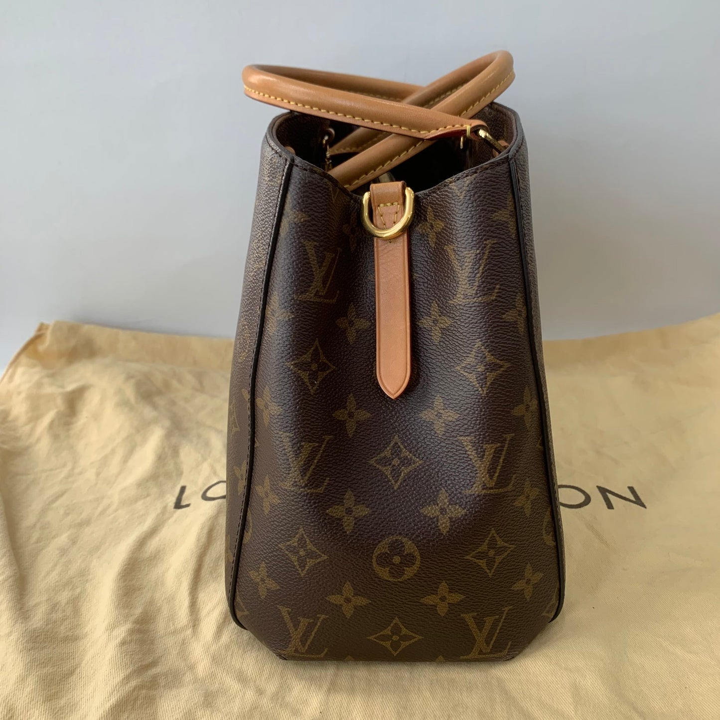 Louis Vuitton - Montaigne - Leather - Brown - (medium)