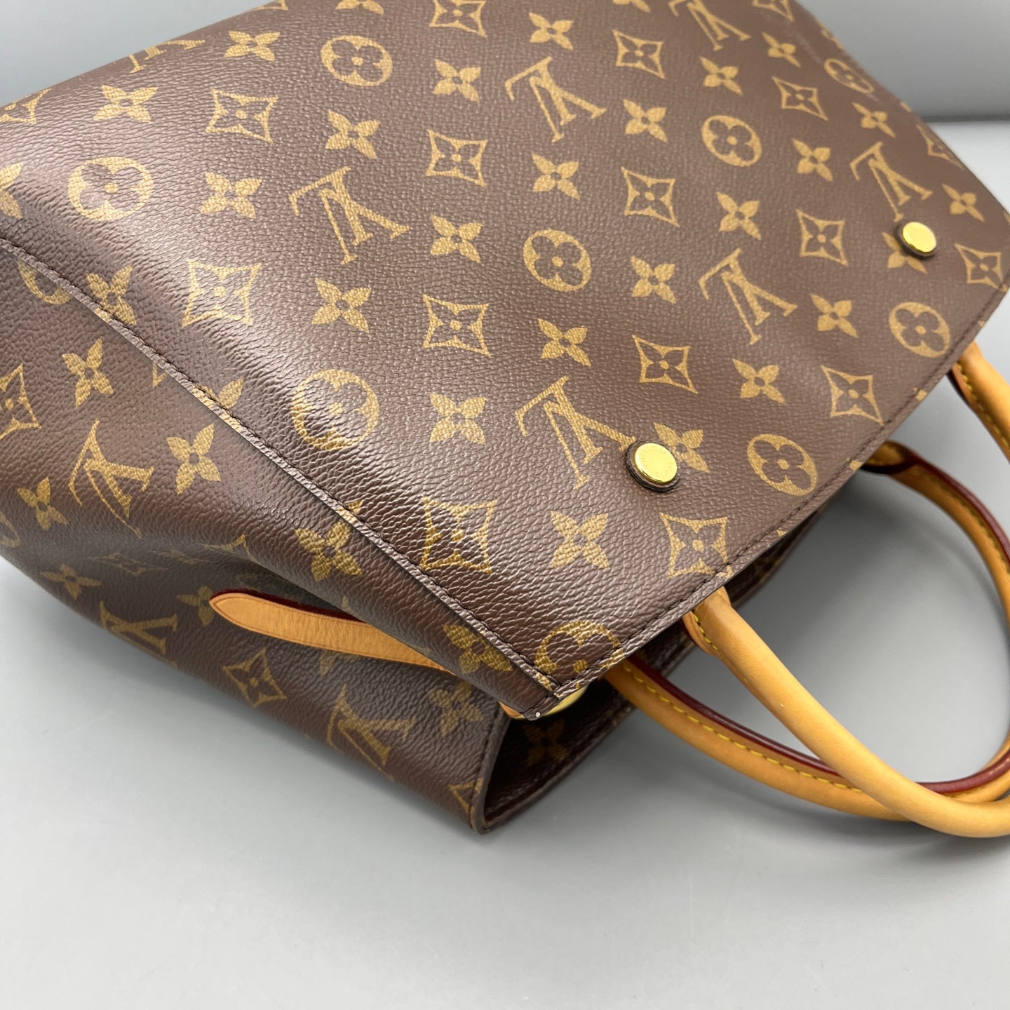 Louis Vuitton - Montaigne - Leather - Brown - (medium)
