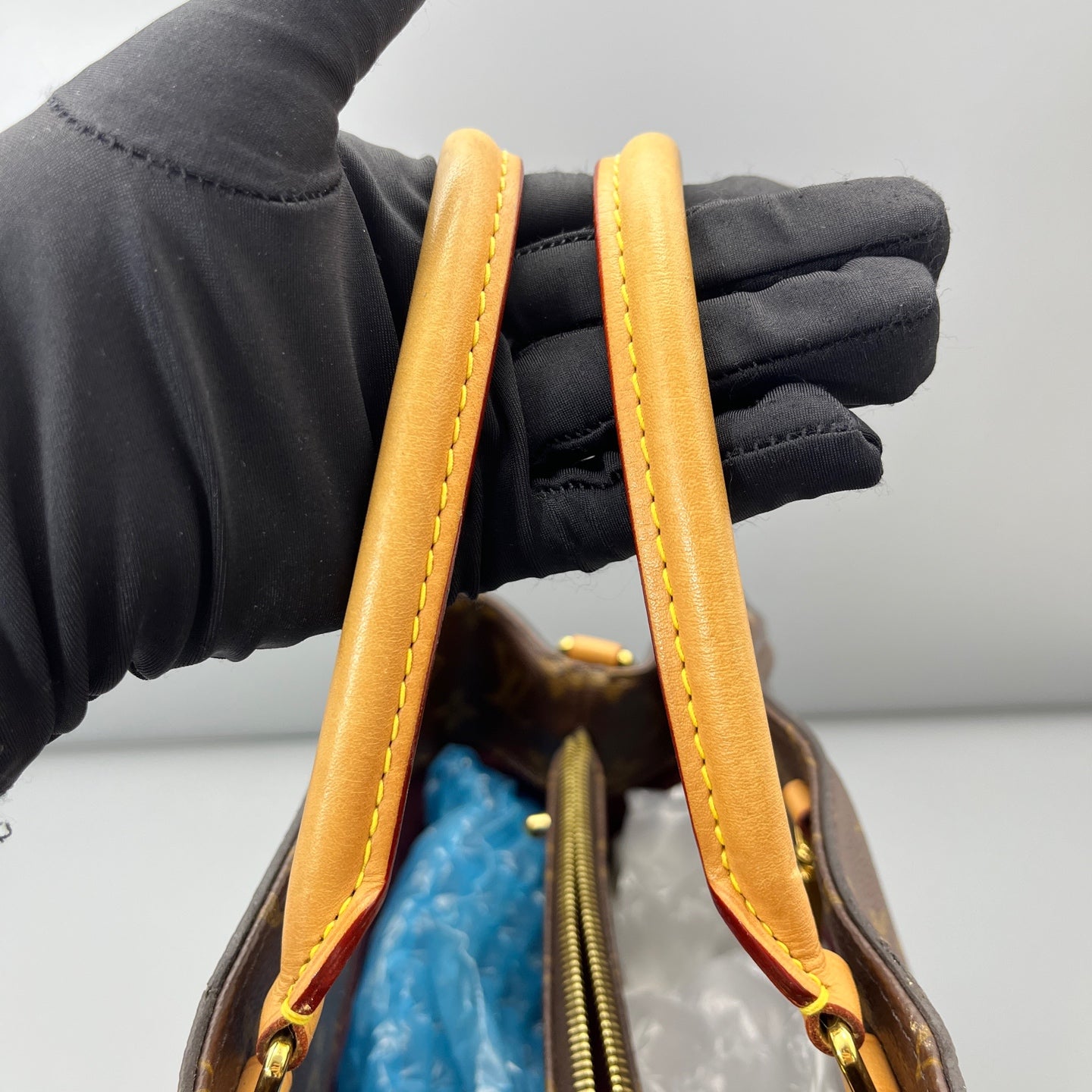 Louis Vuitton - Montaigne - Leather - Brown - (medium)