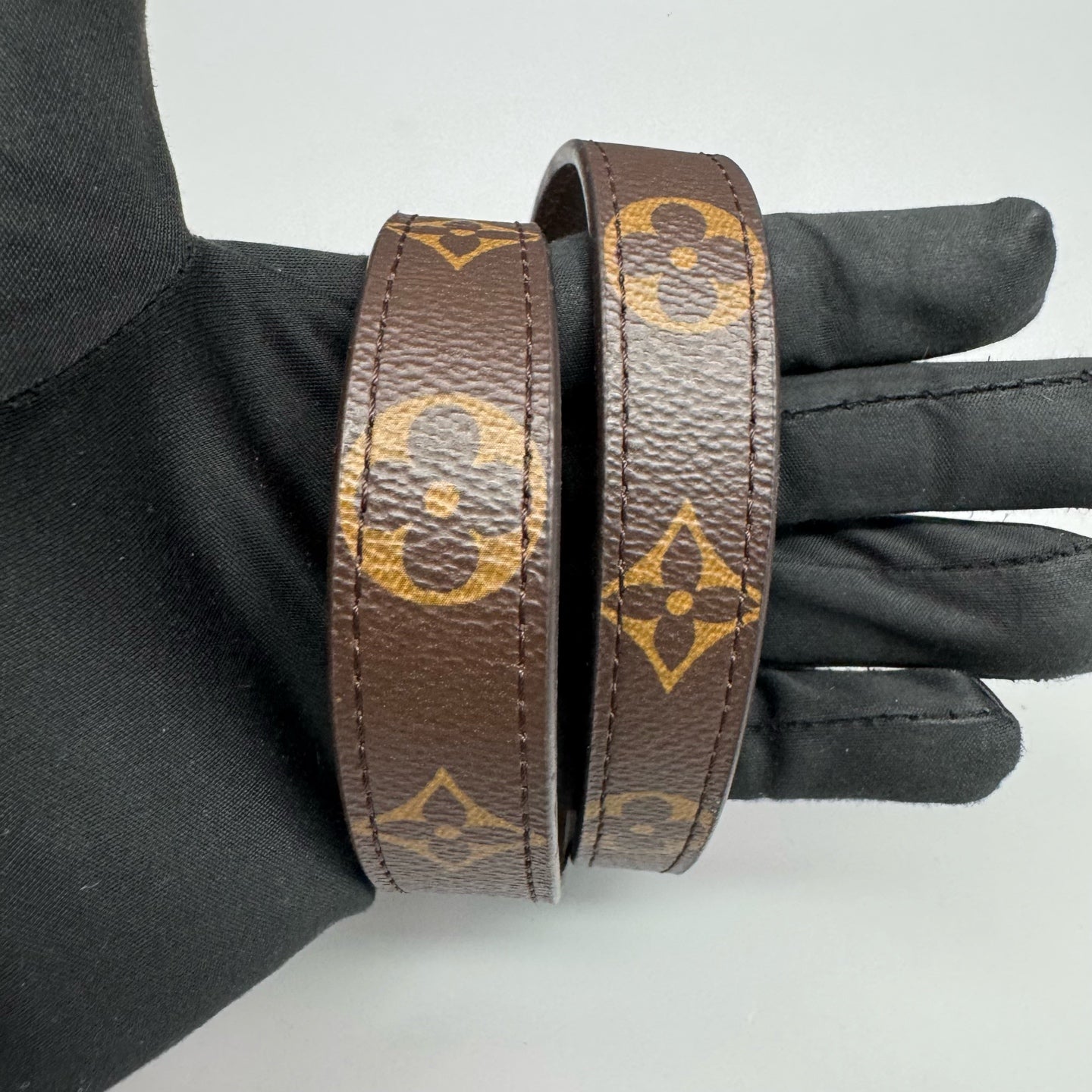 Louis Vuitton - Montaigne - Leather - Brown - (medium)