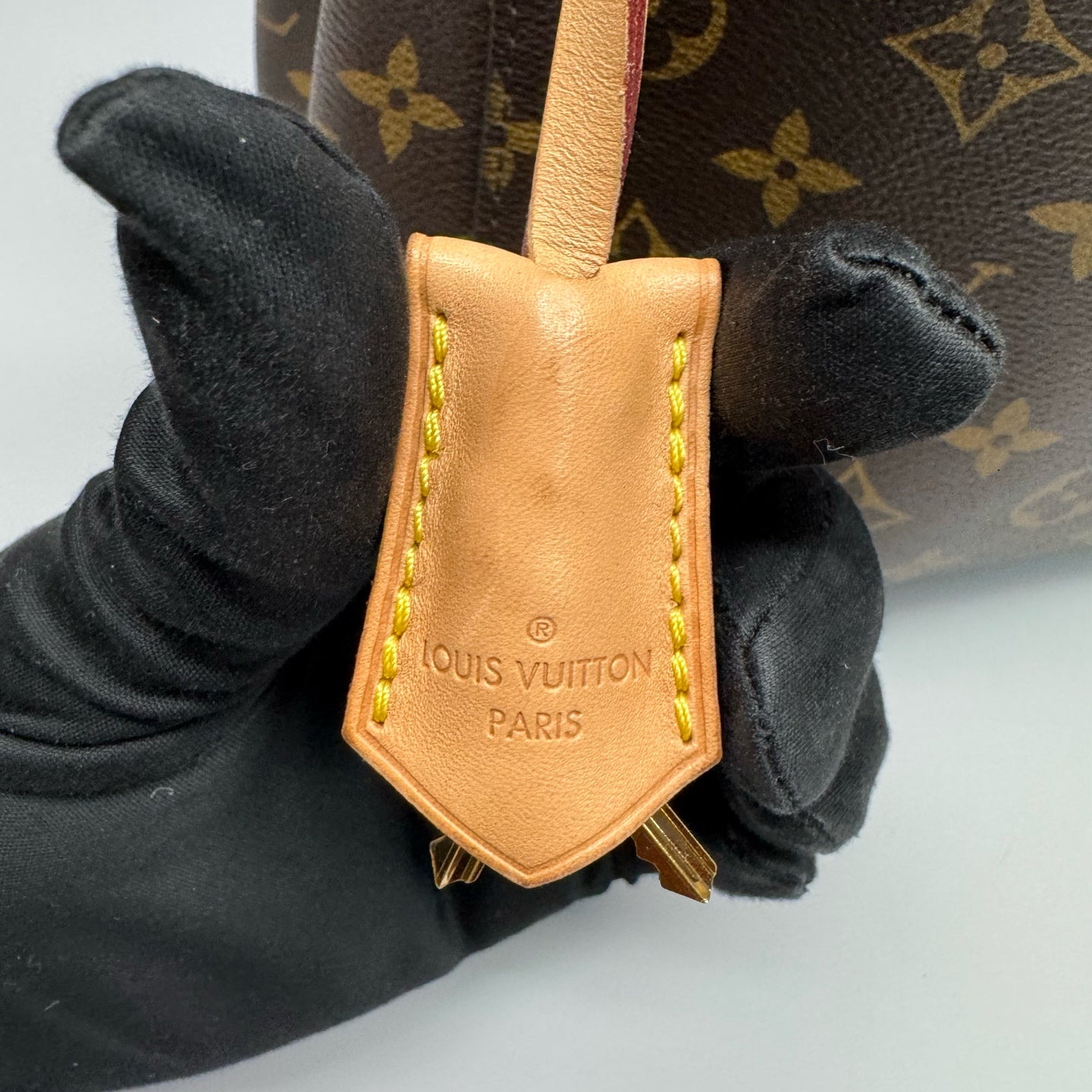 Louis Vuitton - Montaigne - Leather - Brown - (medium)