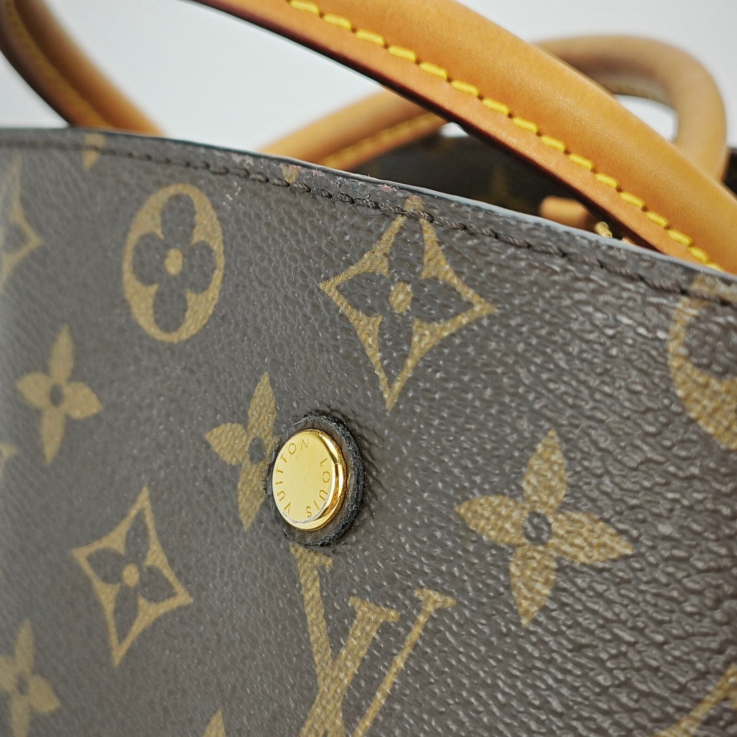Louis Vuitton - Montaigne MM - Monogram canvas with natural cowhide leather trim - Brown - (medium)