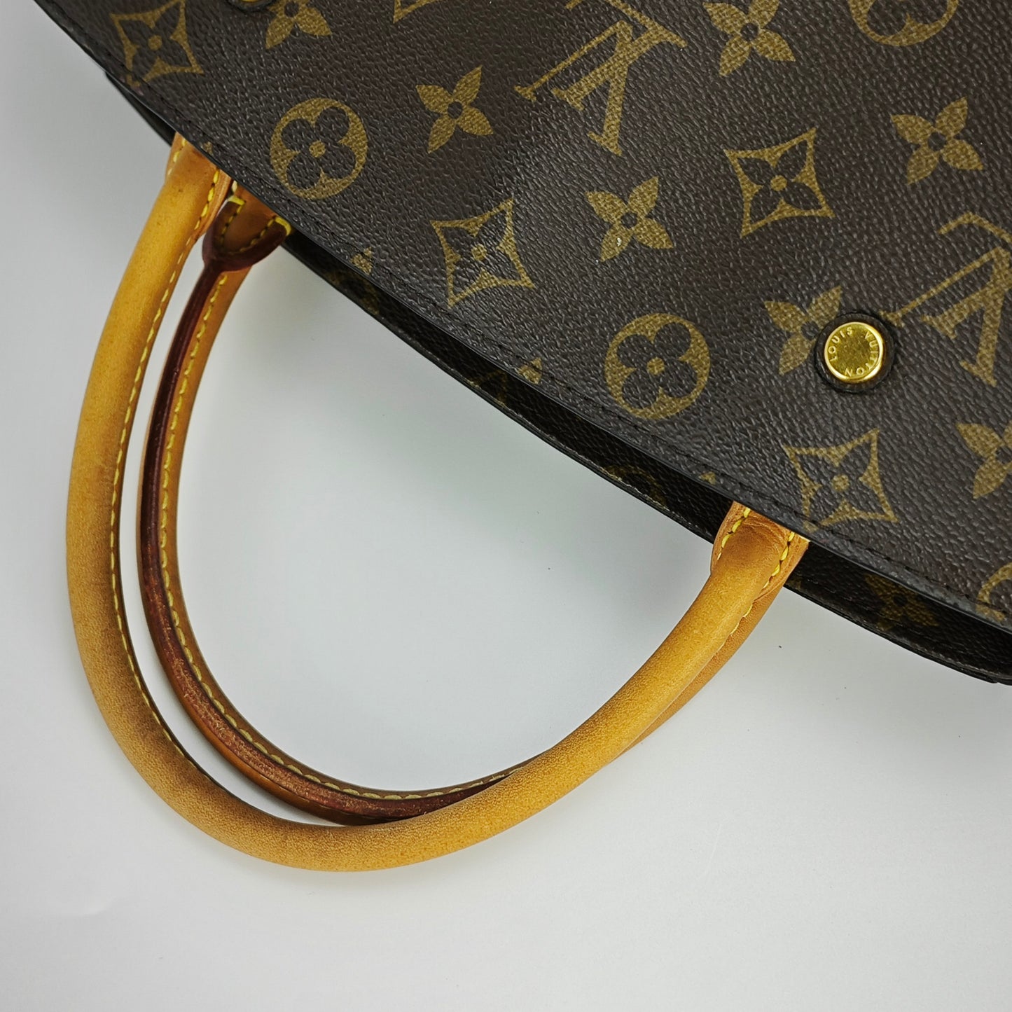 Louis Vuitton - Montaigne MM - Monogram canvas with natural cowhide leather trim - Brown - (medium)