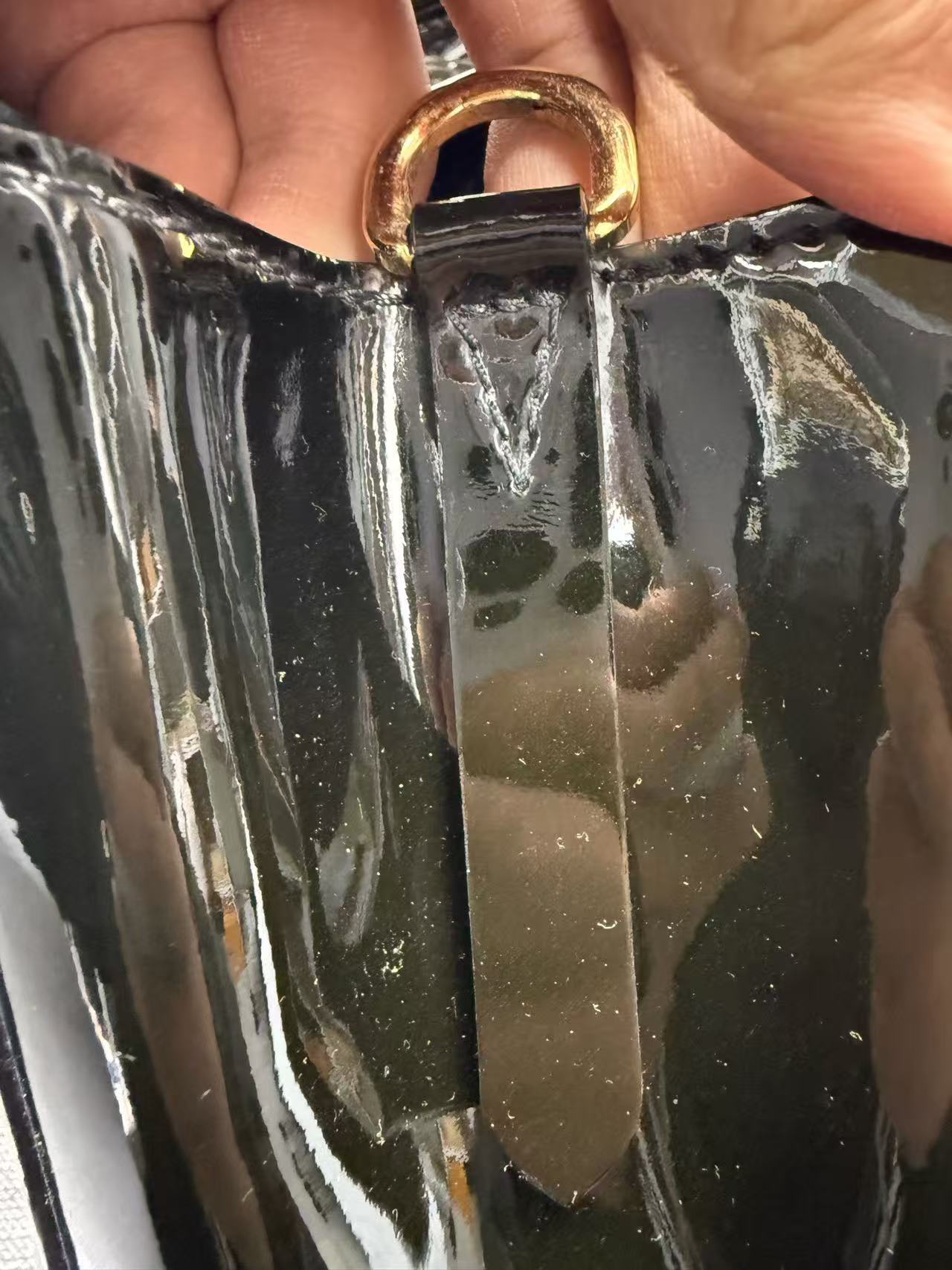 Louis Vuitton - Montaigne - Patent leather - Black - (medium)