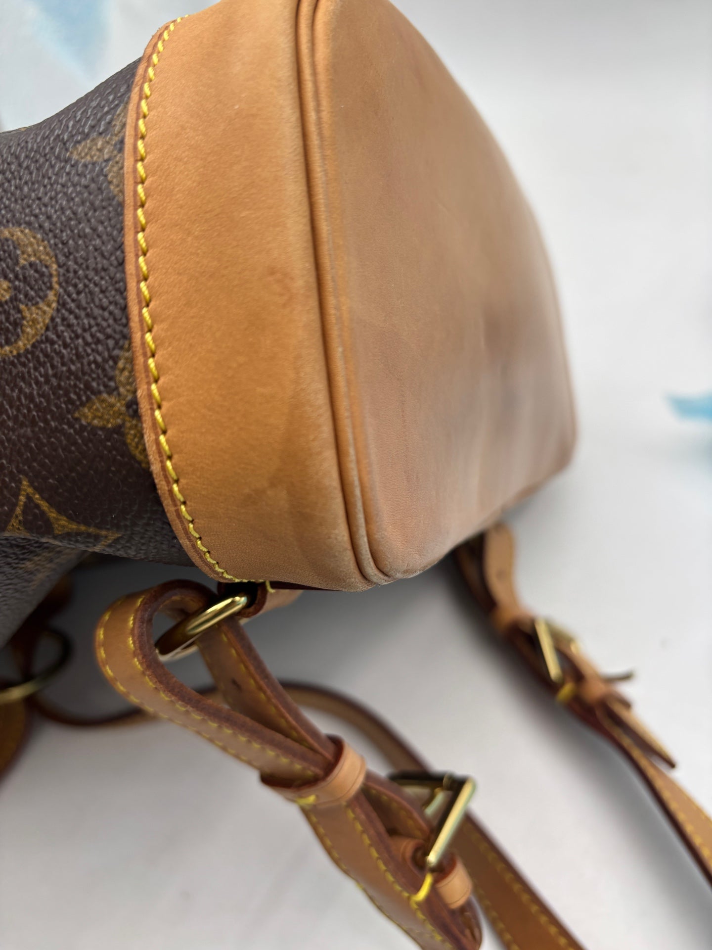 Louis Vuitton - Montsouris - Cloth - Brown - (medium)