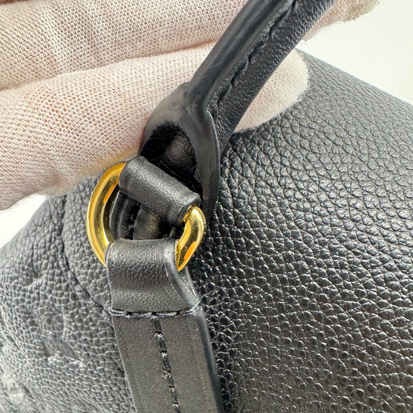 Louis Vuitton - Montsouris - Leather - Black - (medium)