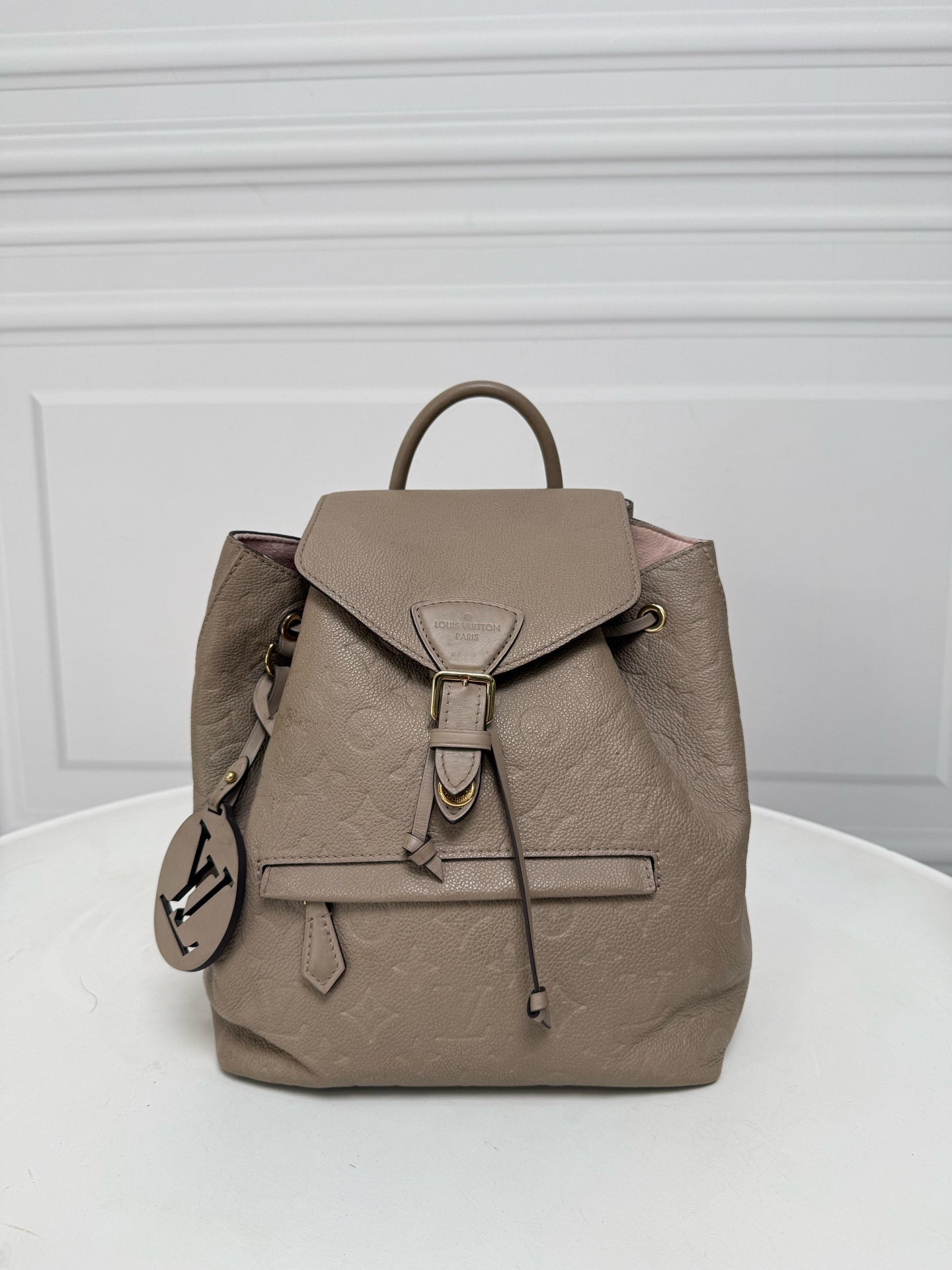 Louis Vuitton - Montsouris - Leather - Grey - (medium)