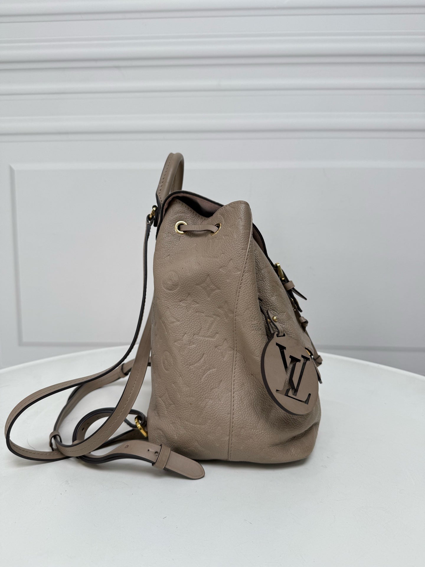 Louis Vuitton - Montsouris - Leather - Grey - (medium)