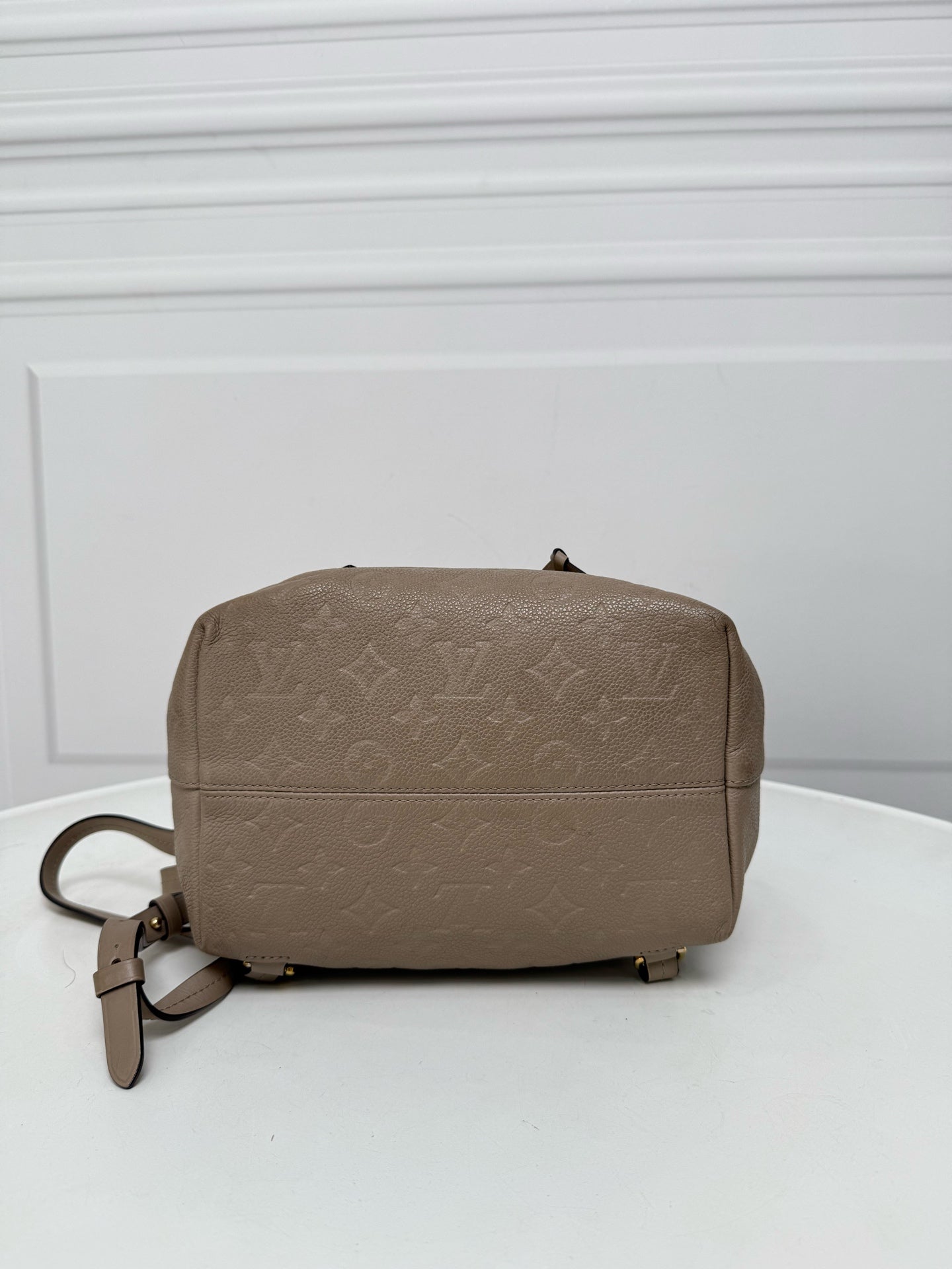 Louis Vuitton - Montsouris - Leather - Grey - (medium)