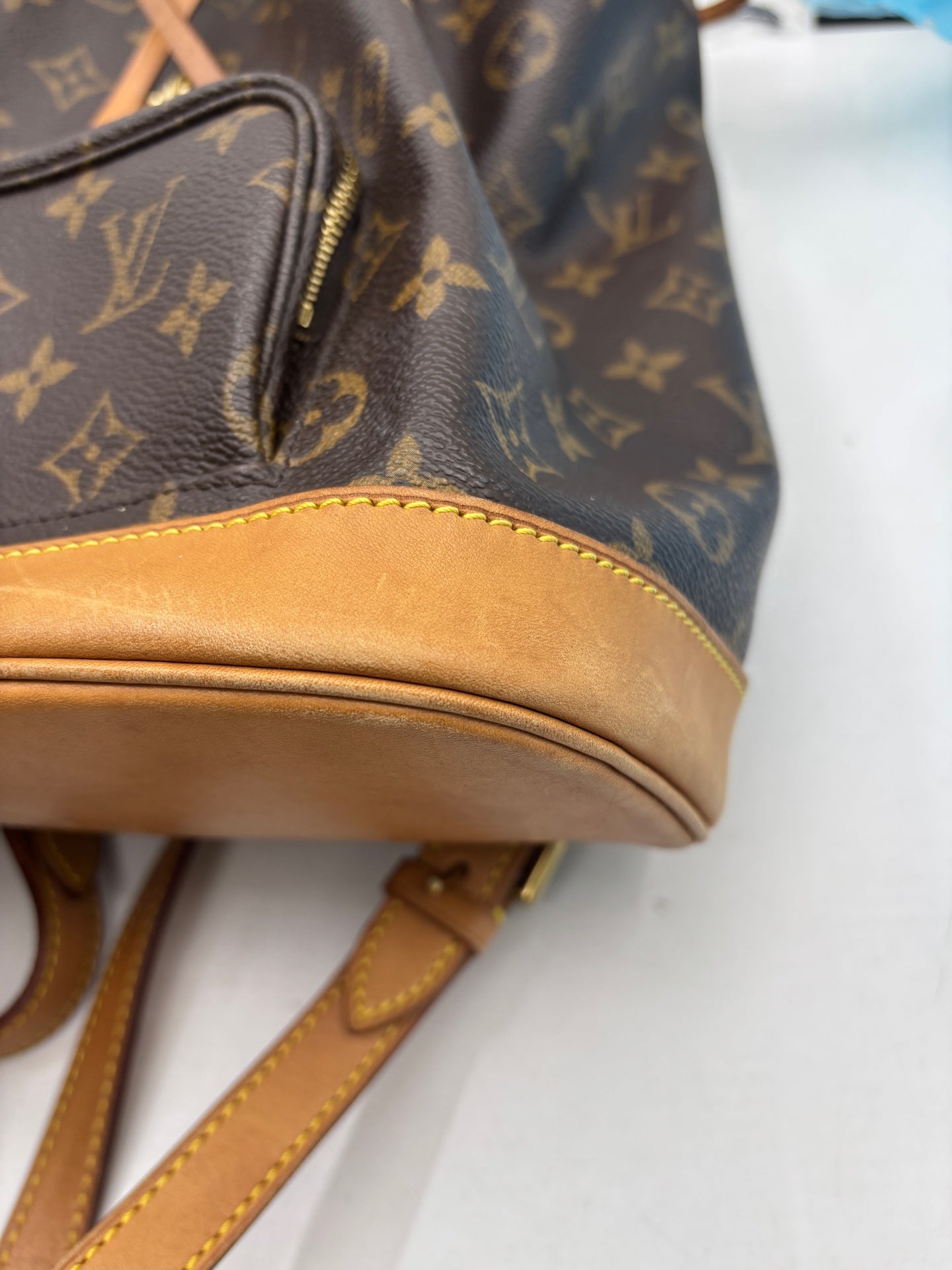 Louis Vuitton - Montsouris - Monogram coated canvas with Vachetta leather trim - Brown - (small)