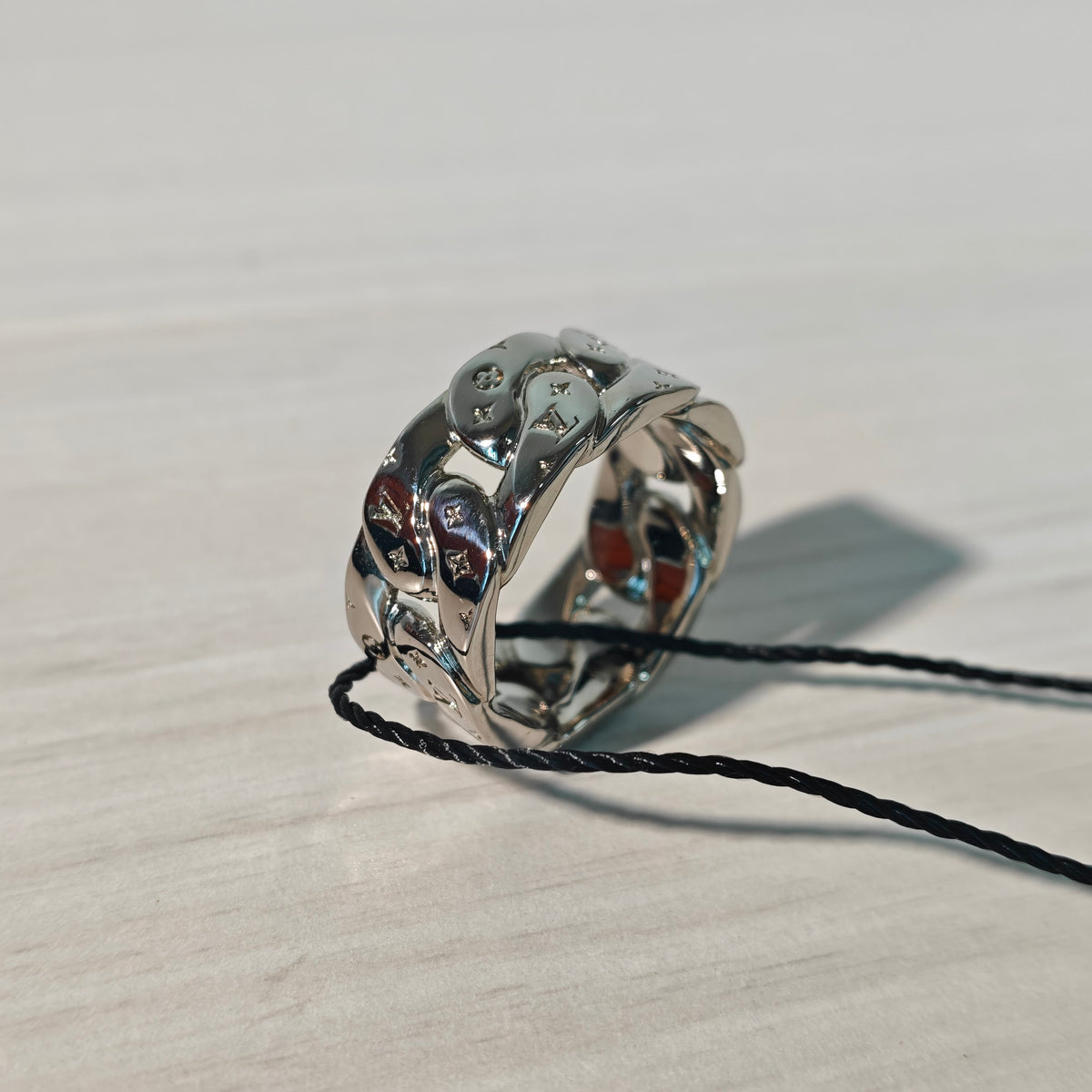 Louis Vuitton - Mosaic Cuban Ring - Silver-tone finish - Silver - (62)