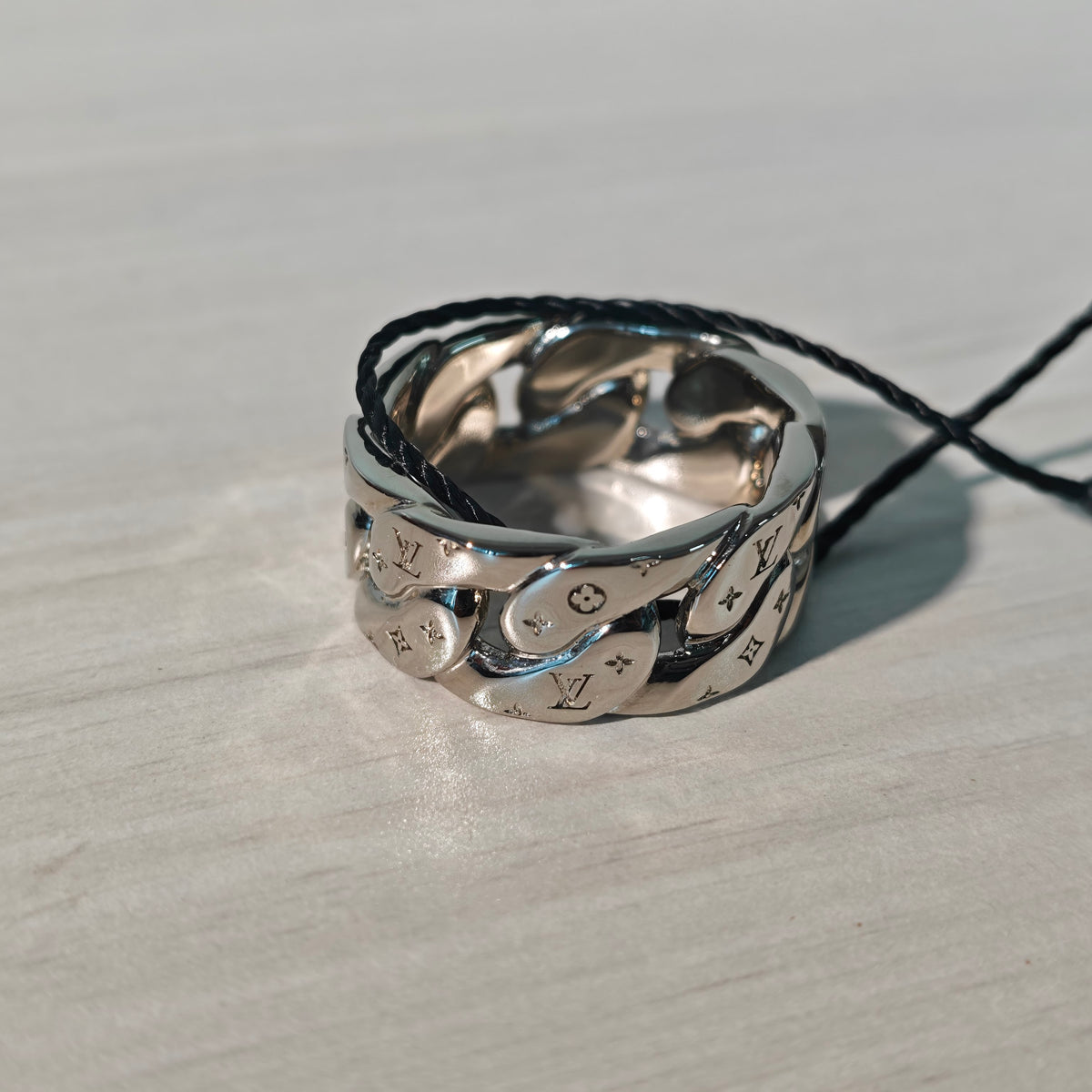 Louis Vuitton - Mosaic Cuban Ring - Silver-tone finish - Silver - (62)
