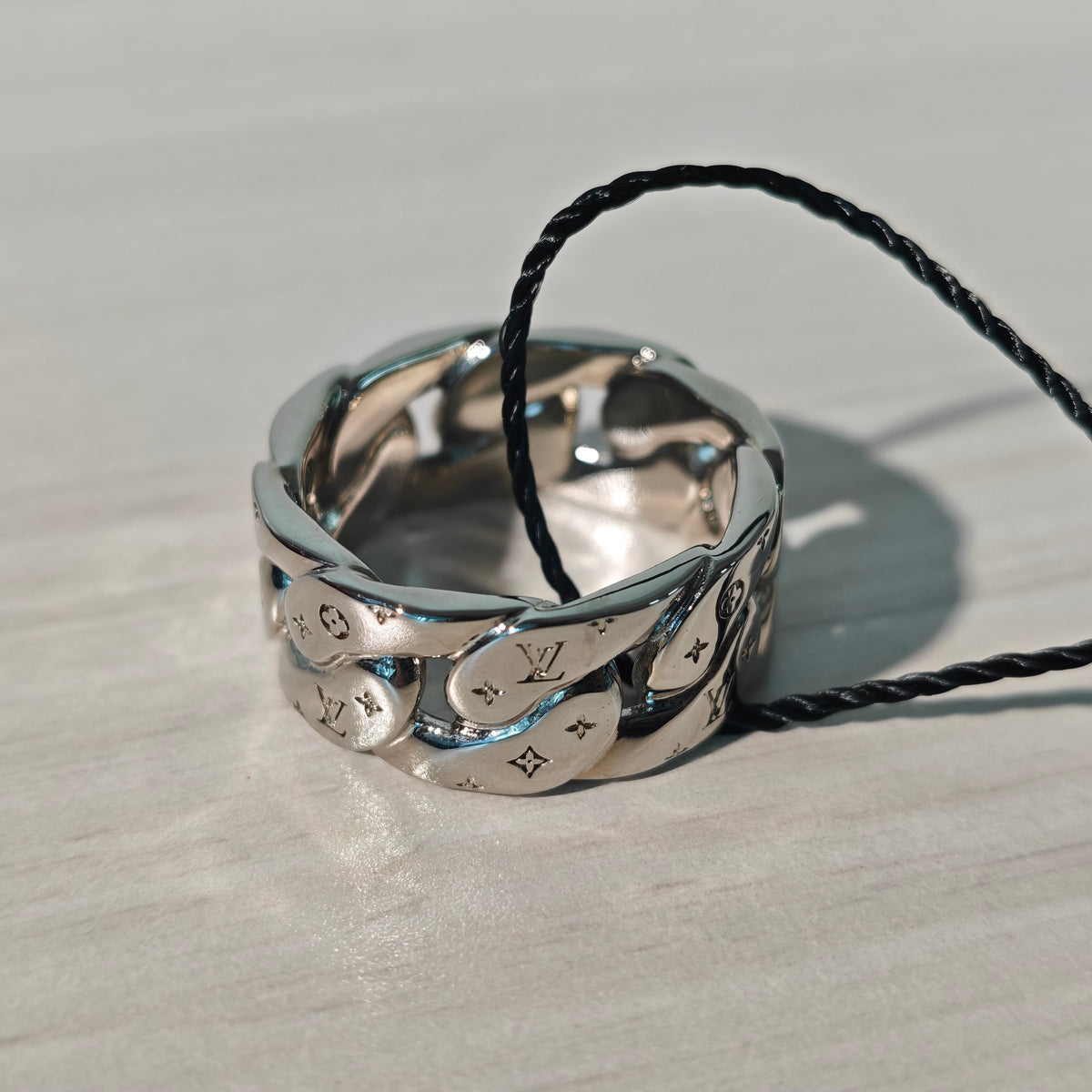 Louis Vuitton - Mosaic Cuban Ring - Silver-tone finish - Silver - (62)