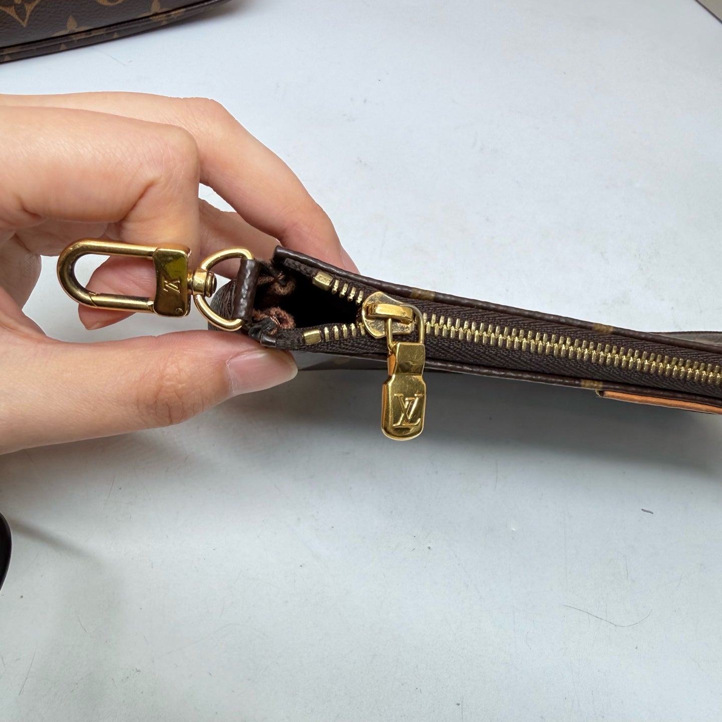 Louis Vuitton - Multi Pochette Accessoires - Cloth - Brown - (small)