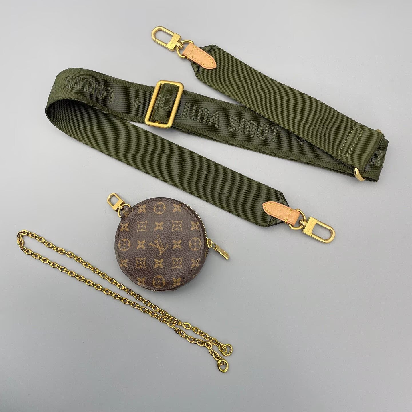 Louis Vuitton - Multi Pochette Accessoires - Coated canvas with natural cowhide leather trim - Brown with Green Strap and Gold-Tone Hardware - (small)