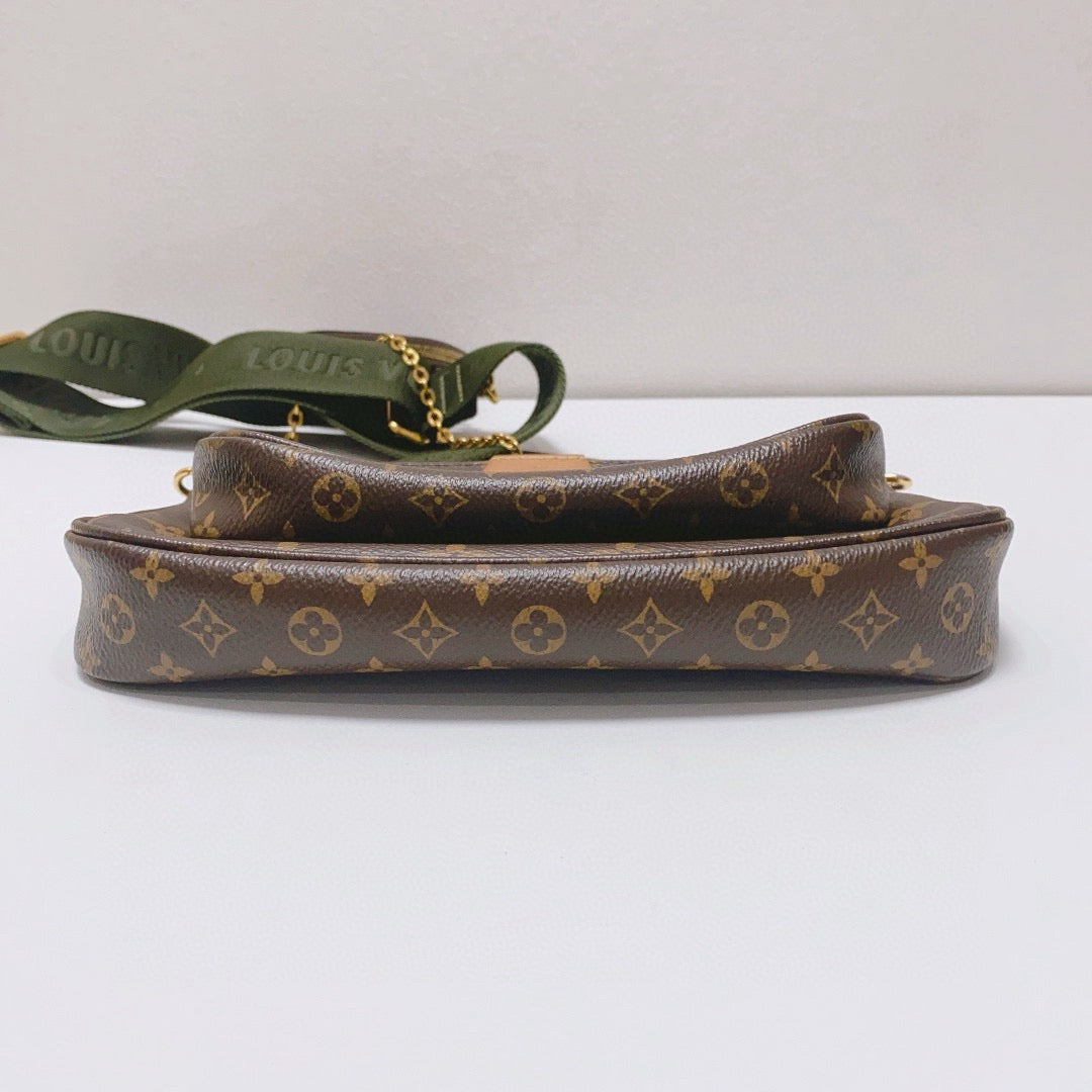 Louis Vuitton - Multi Pochette Accessoires - Monogram coated canvas with natural cowhide leather trim and textile strap - Brown - (medium)