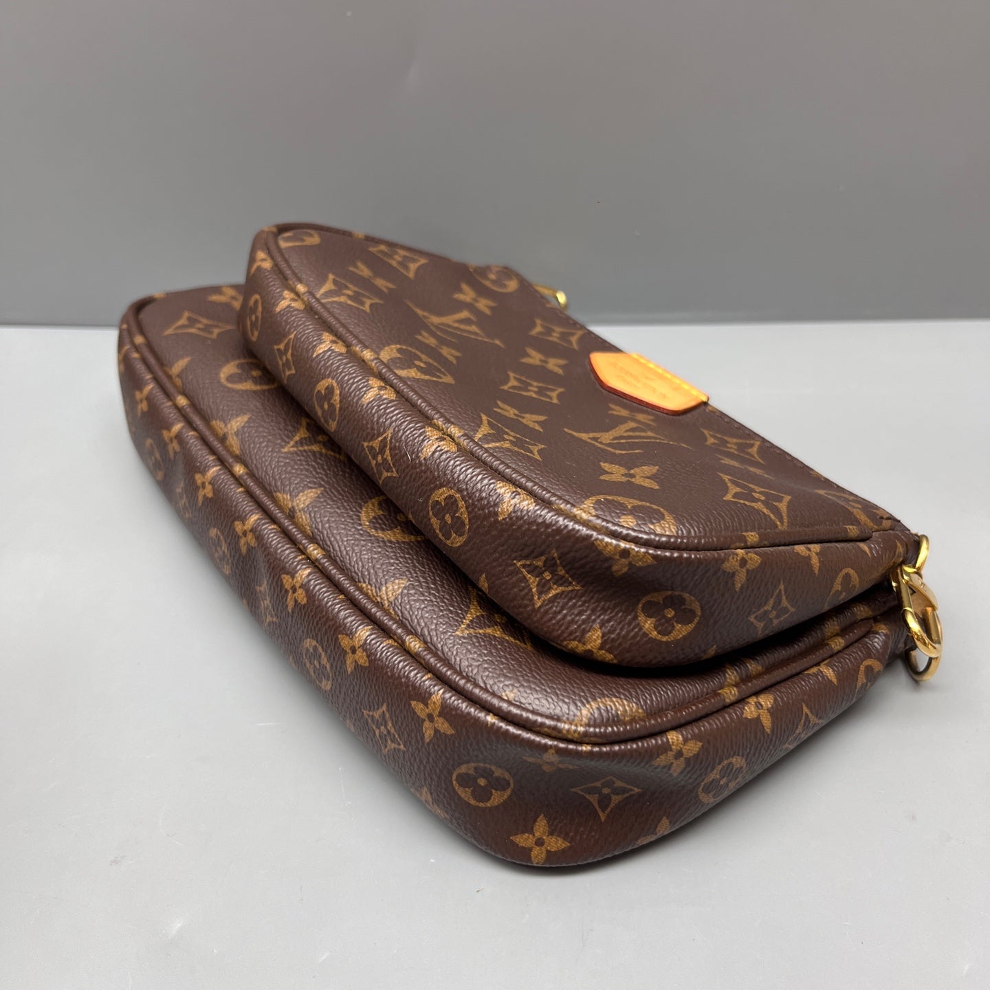 Louis Vuitton - Multi Pochette Accessoires - Monogram coated canvas with natural cowhide leather trim and textile strap - Brown - (Small)