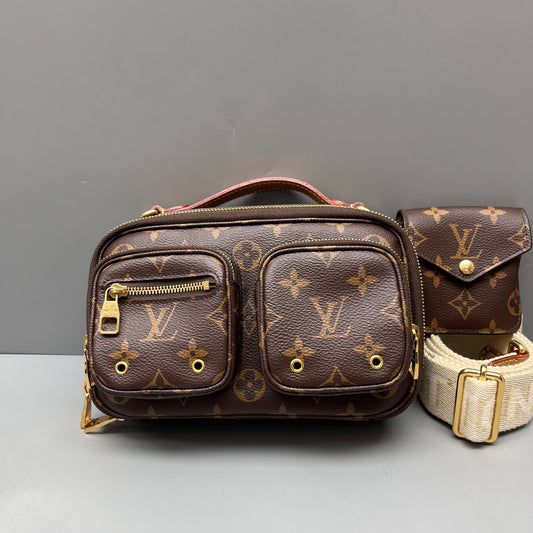Louis Vuitton - Multi Pochette Accessoires - Monogram coated canvas with natural vachetta leather trim and textile strap - Brown - (small)