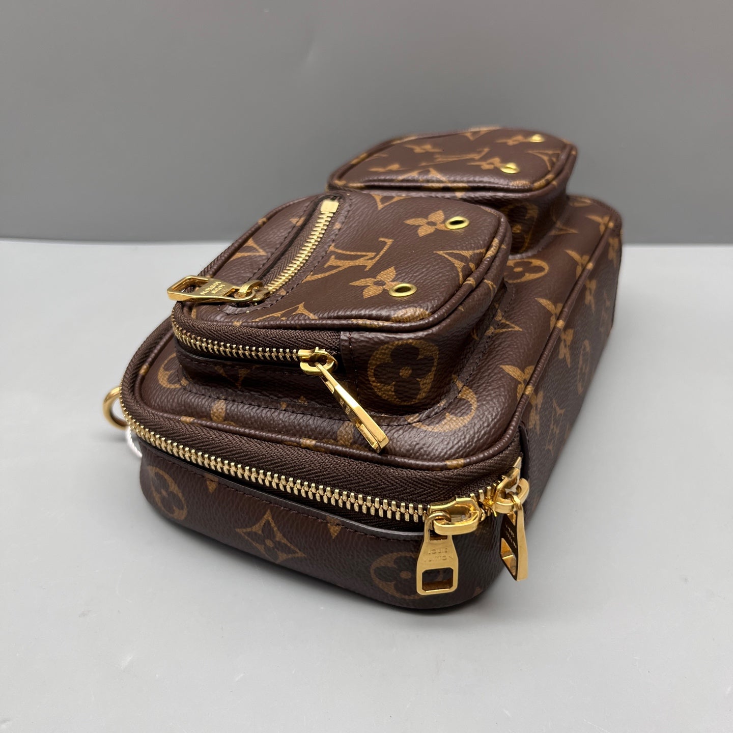 Louis Vuitton - Multi Pochette Accessoires - Monogram coated canvas with natural vachetta leather trim and textile strap - Brown - (small)