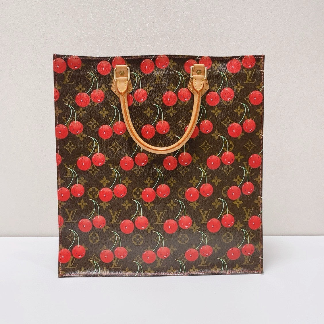 Louis Vuitton - Murakami Monogram Cherry Music Score Tote Bag - Coated Monogram Canvas with Vachetta Leather - Multicolour - (Large)