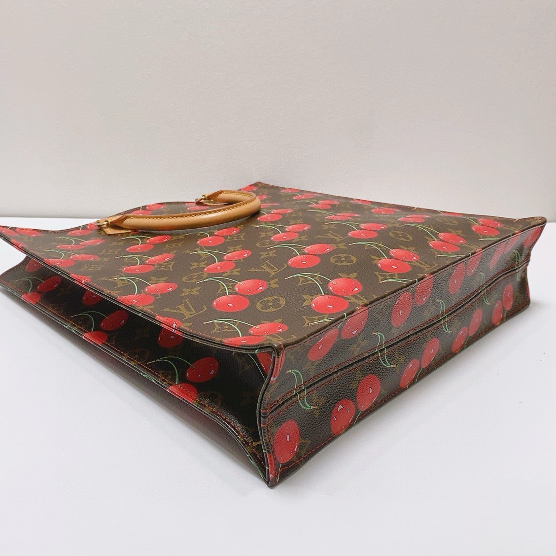 Louis Vuitton - Murakami Monogram Cherry Piano Bag - Monogram coated canvas with Vachetta leather trim - Multicolour - (medium)