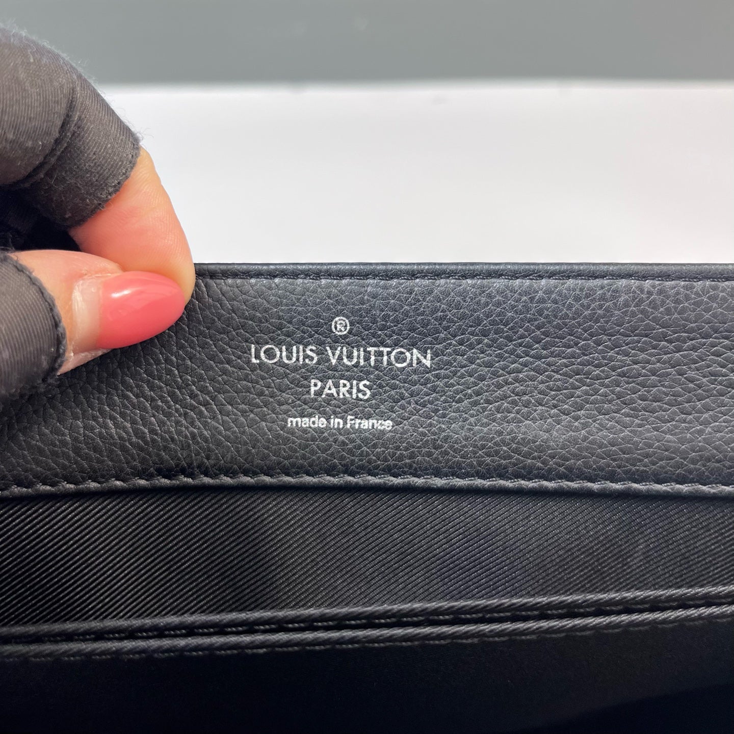 Louis Vuitton Mylockme Grained Leather Black - view 3