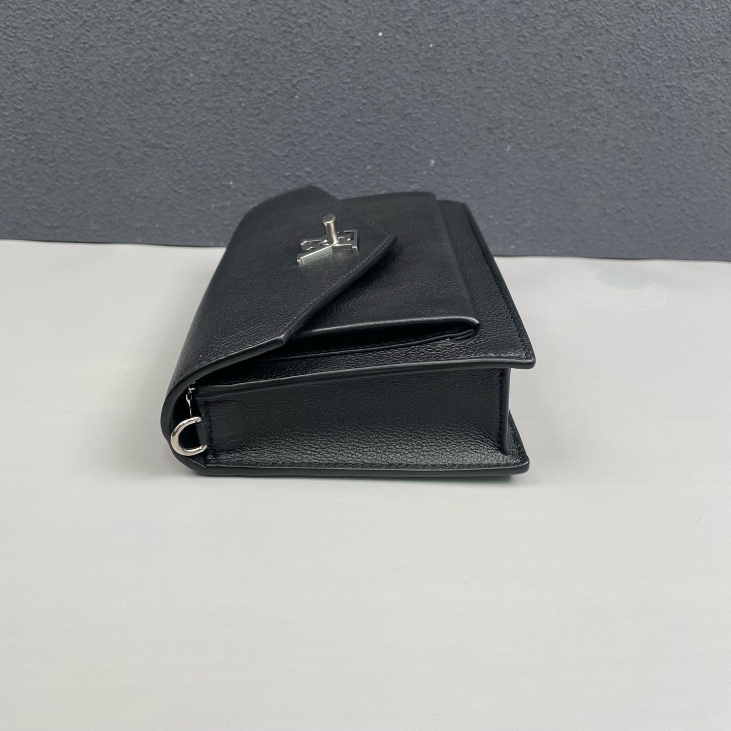 Louis Vuitton - MyLockme Chain Bag - Grained leather - Black - (mini)