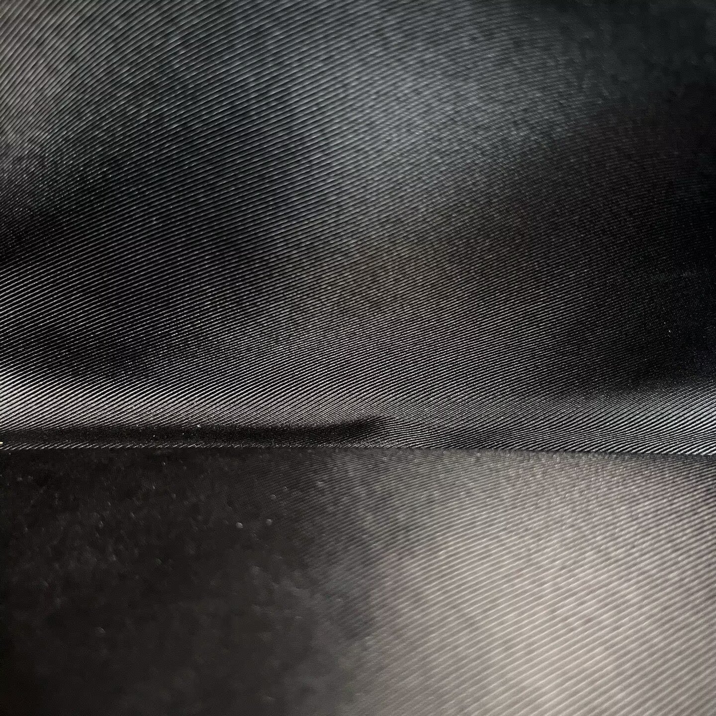 Louis Vuitton - Mylockme - Grained calfskin leather - Black - (medium)