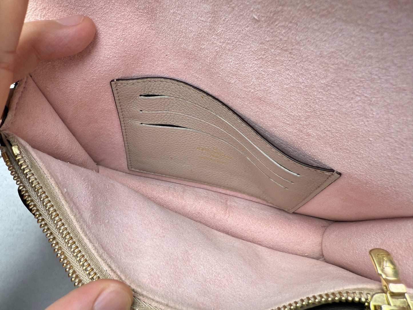 Louis Vuitton - Mylockme WOC - Calfskin - Pink - (mini)