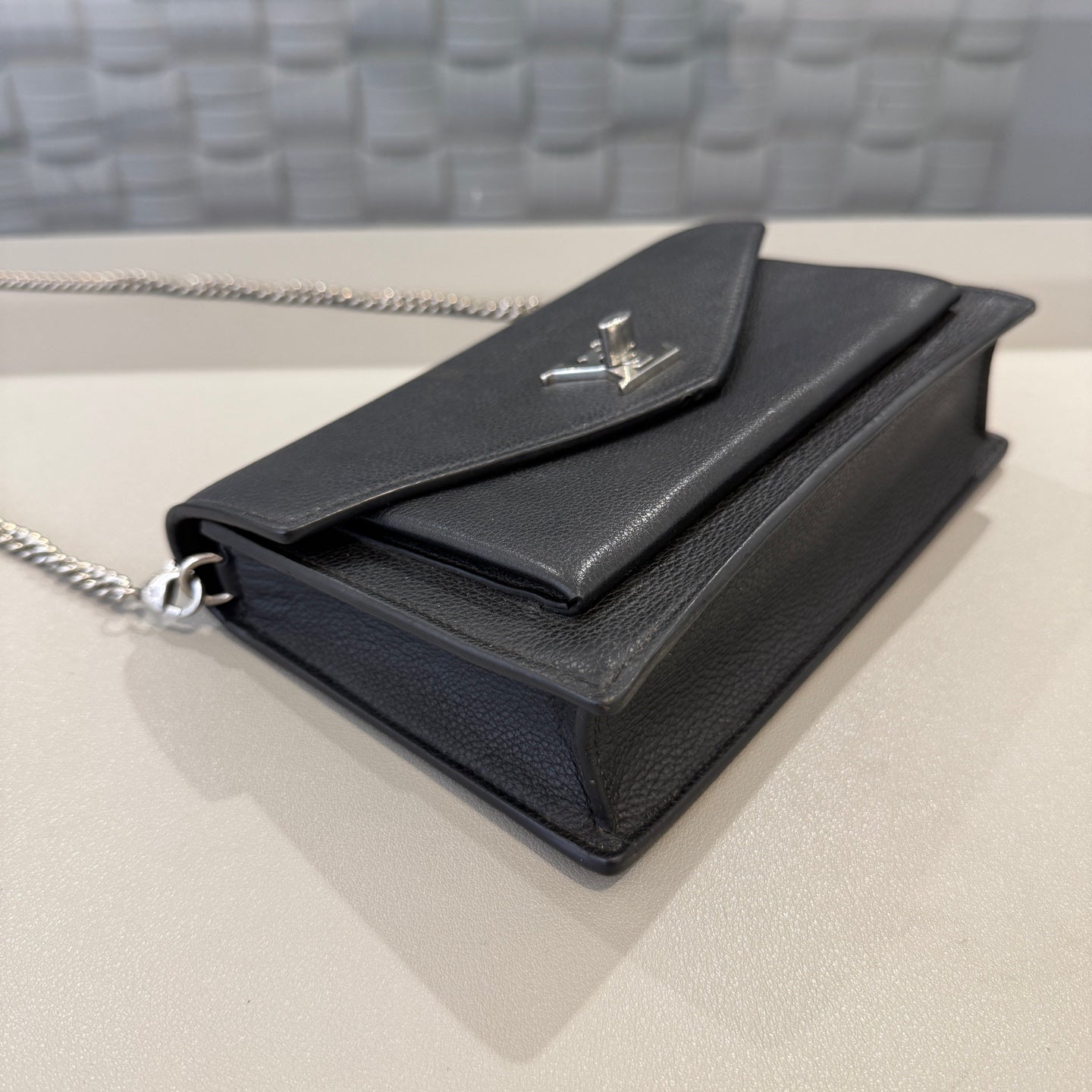 Louis Vuitton - Mylockme WOC - Cowhide leather - Black - (Small)