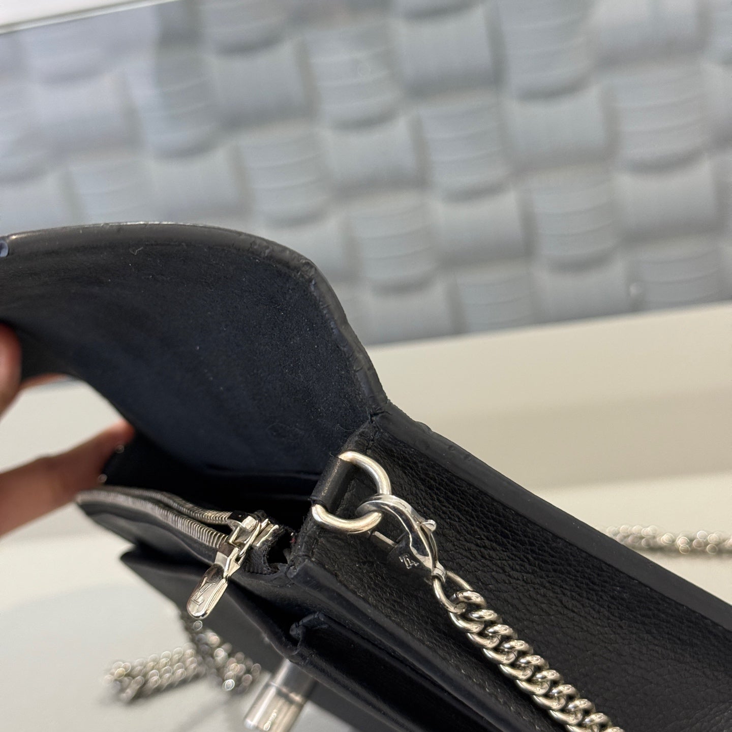 Louis Vuitton - Mylockme WOC - Cowhide leather - Black - (Small)