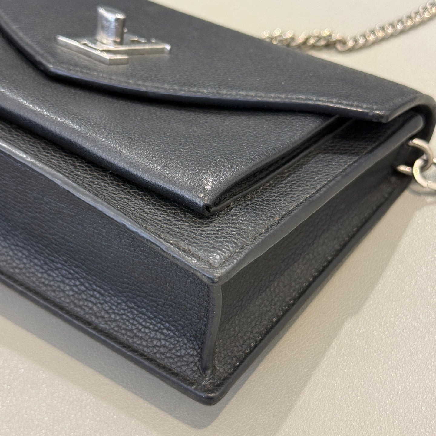 Louis Vuitton - Mylockme WOC - Cowhide leather - Black - (Small)