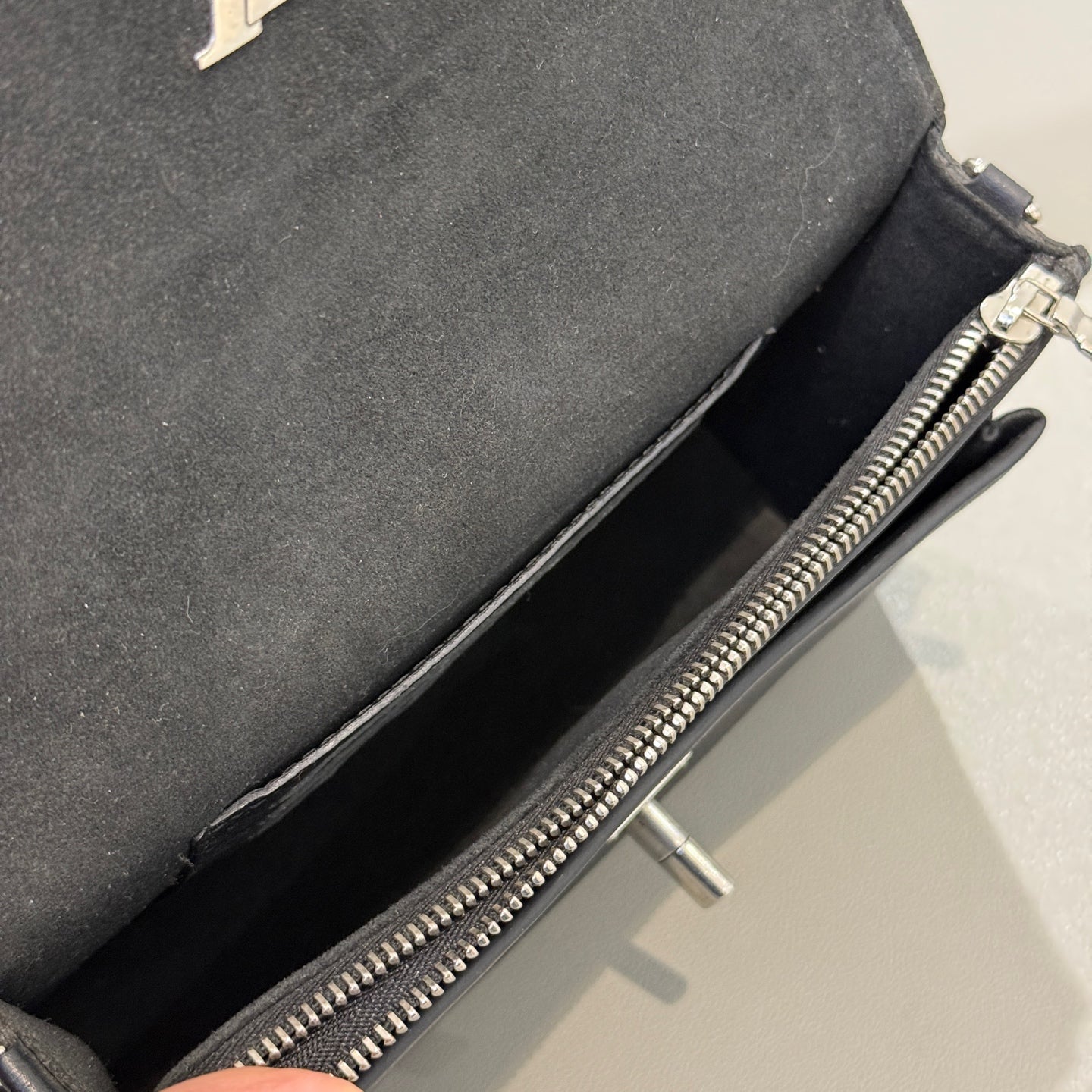 Louis Vuitton - Mylockme WOC - Cowhide leather - Black - (Small)