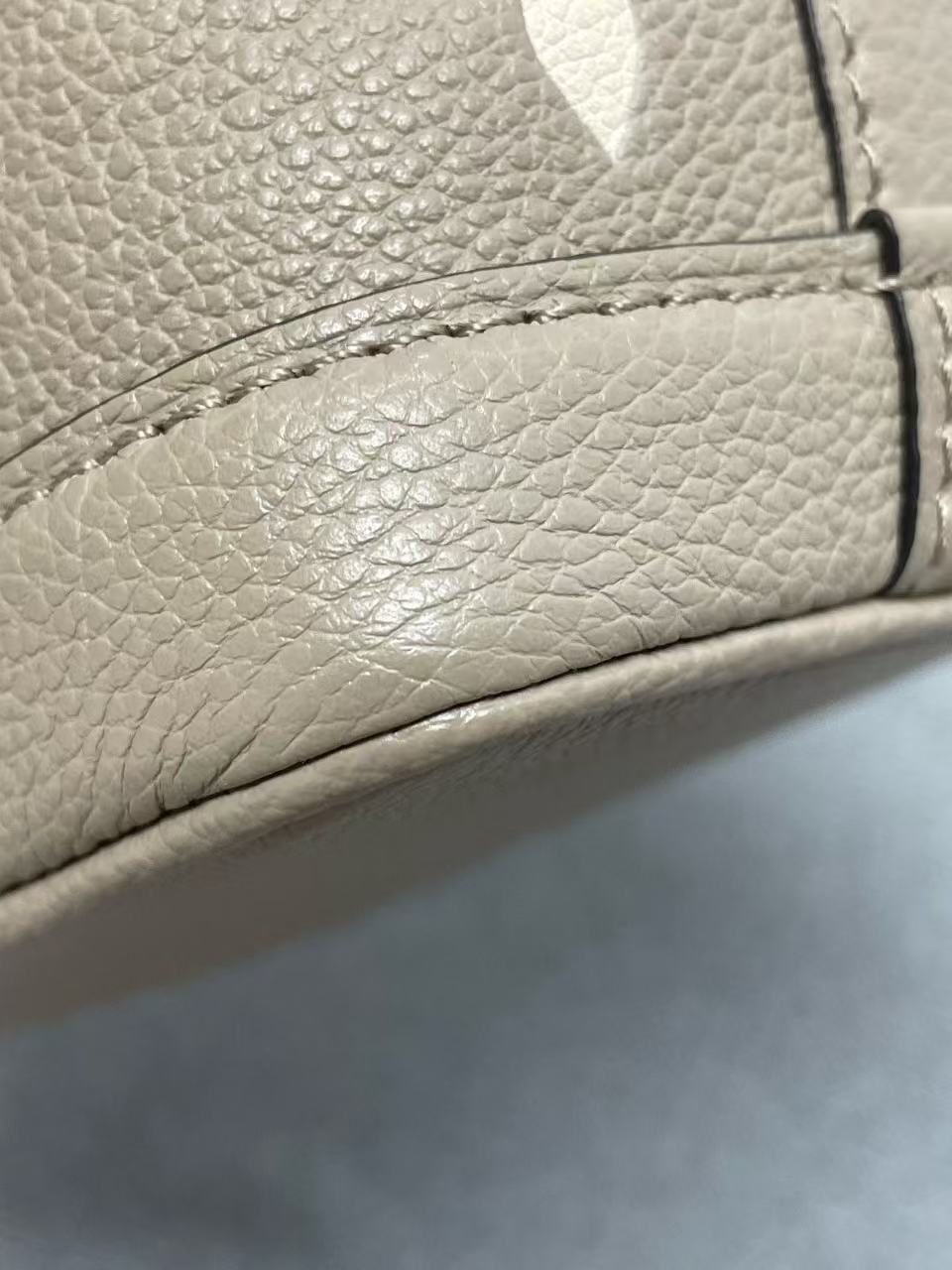 Louis Vuitton - Nano Noé - Grained leather - Grey - (mini)