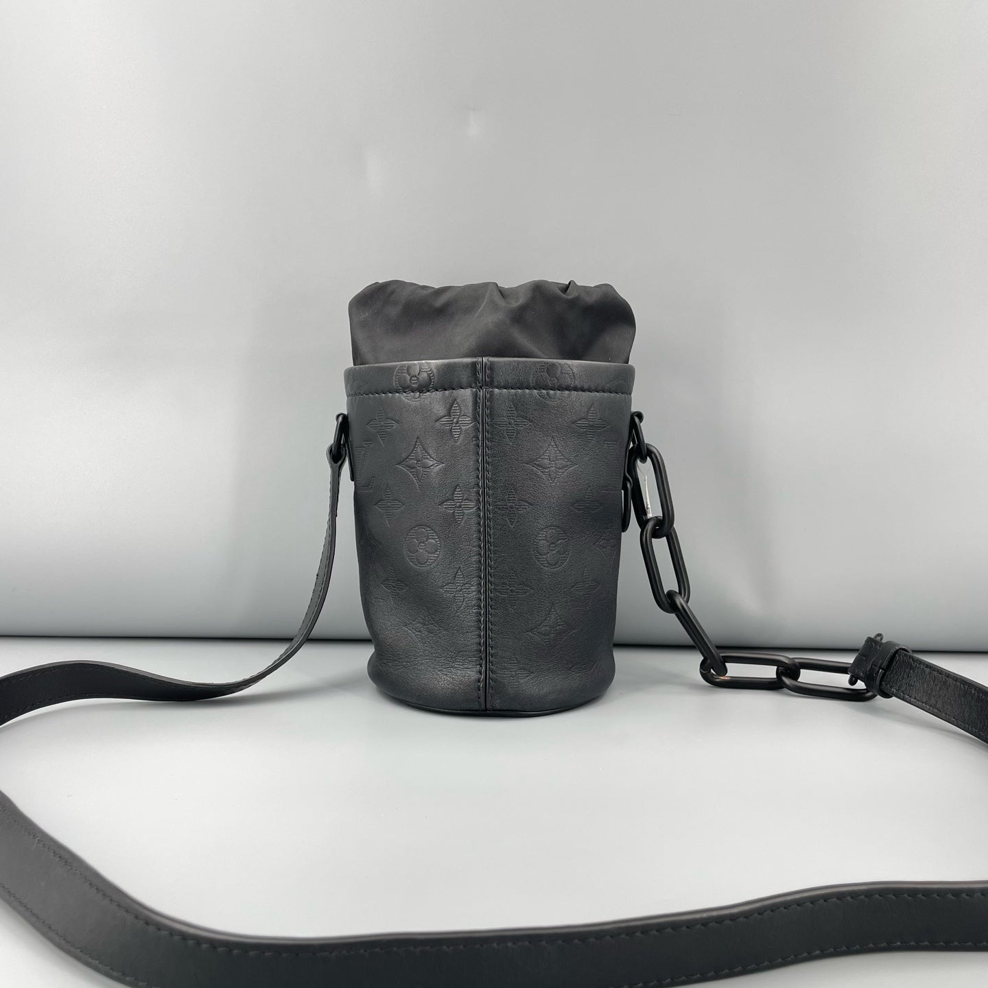 Louis Vuitton - Nano Noe - Leather - Black - (mini)