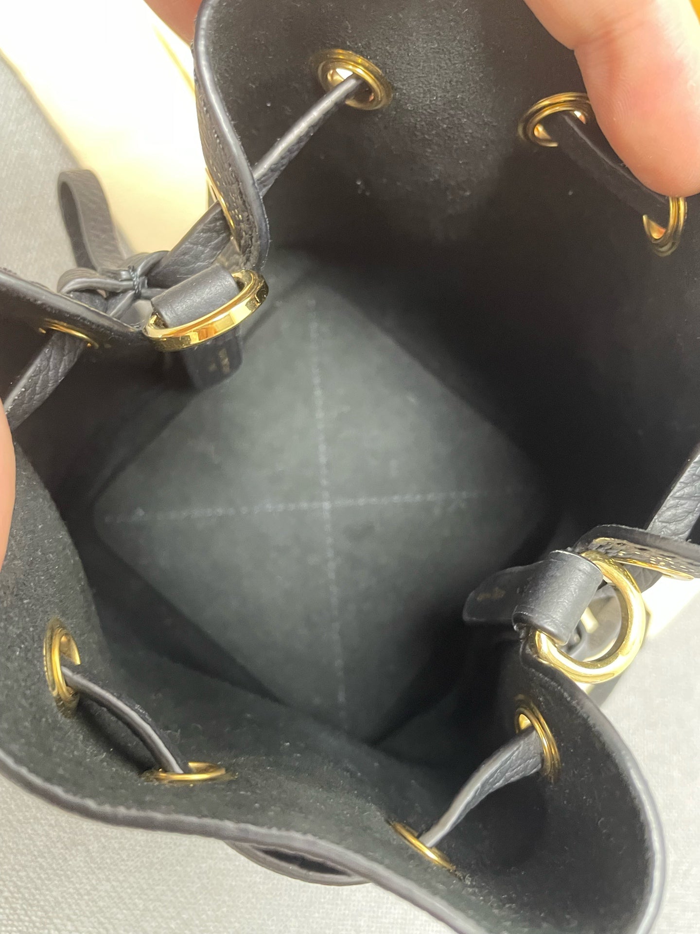 Louis Vuitton - Nano Noé - Leather - Black - (mini)