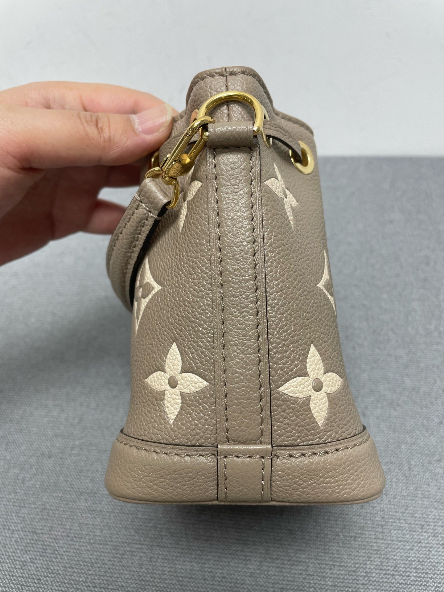 Louis Vuitton - Nano Noé - Leather - Grey - (mini)