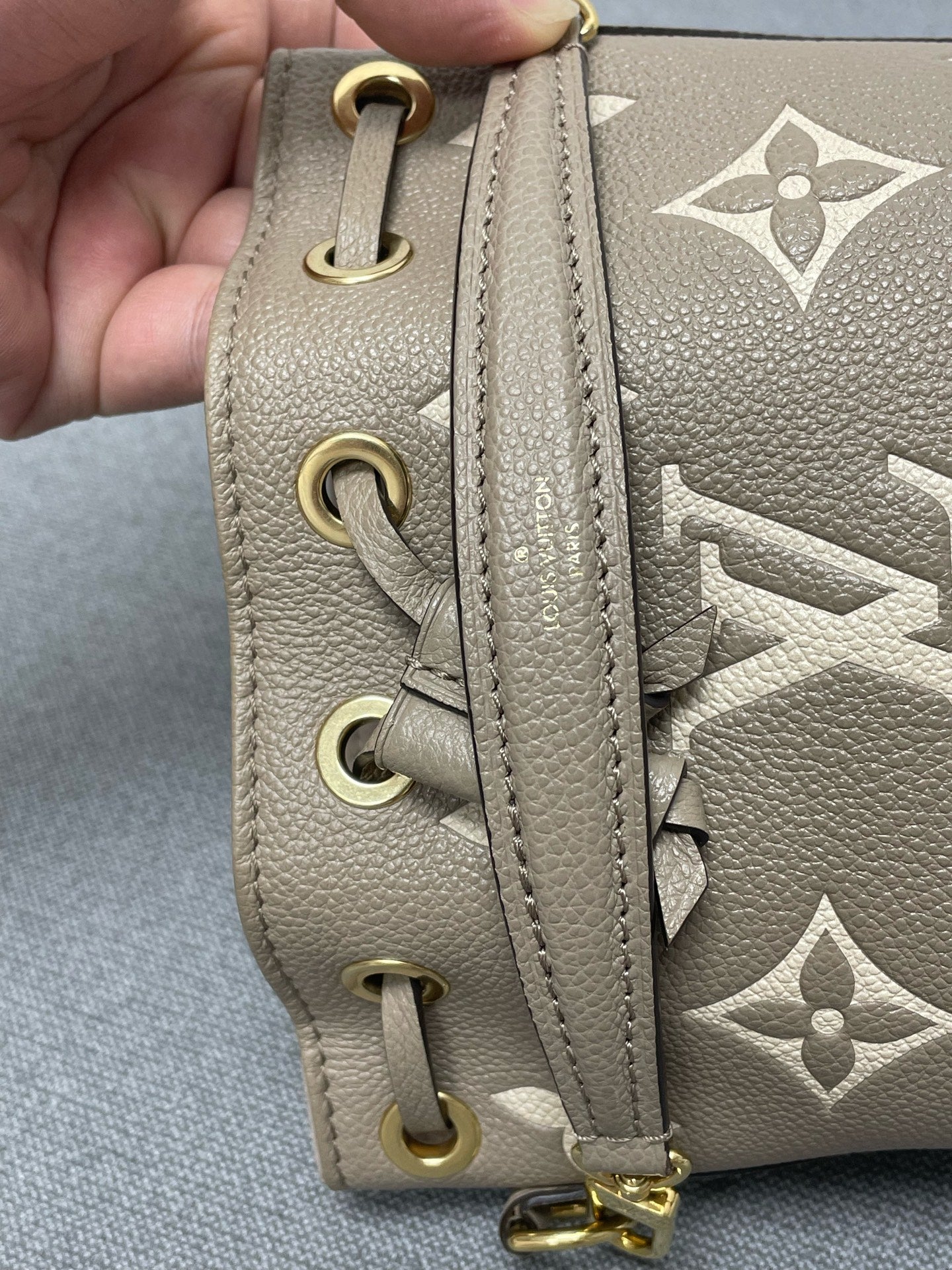 Louis Vuitton - Nano Noé - Leather - Grey - (mini)