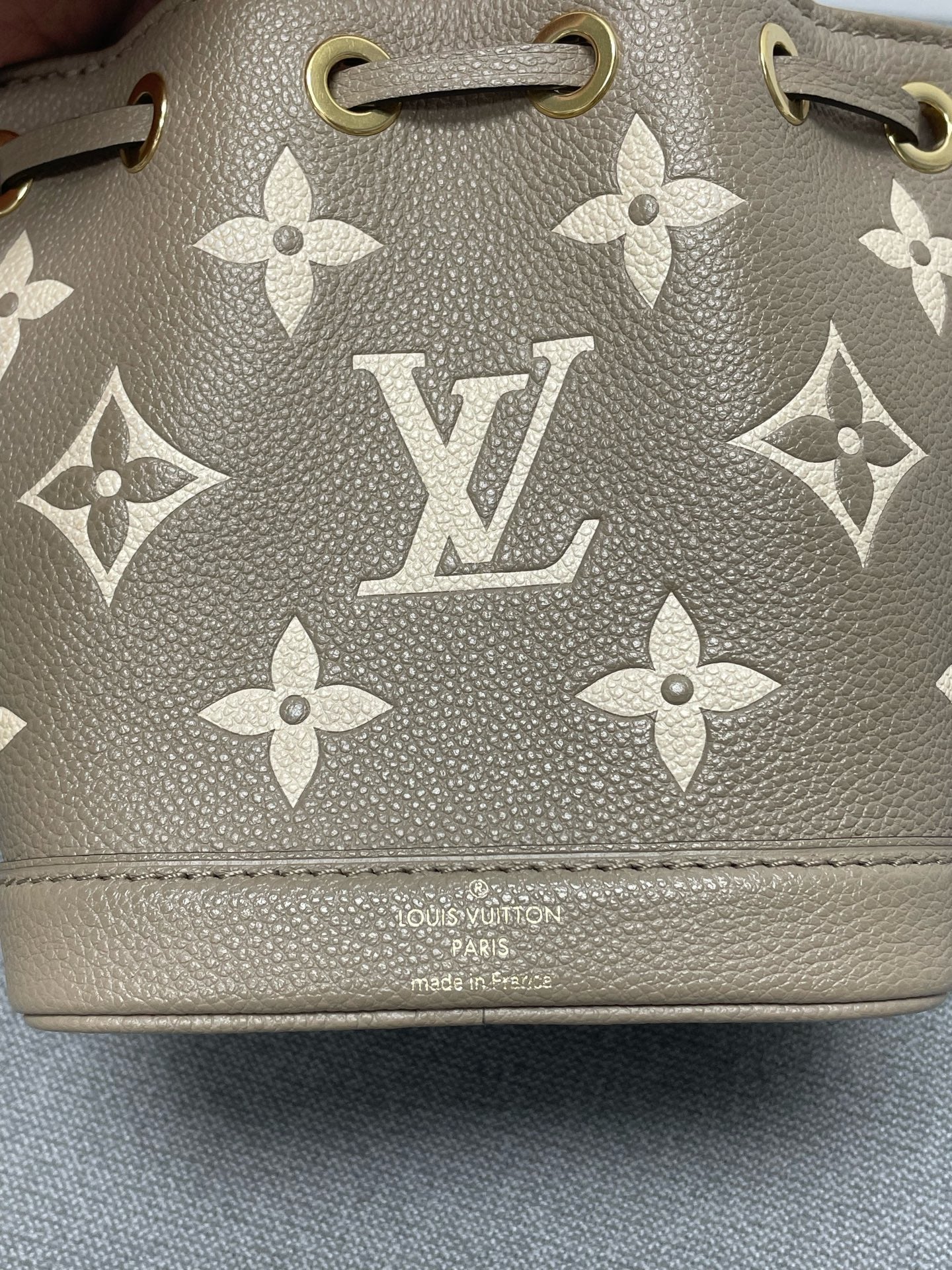 Louis Vuitton - Nano Noé - Leather - Grey - (mini)