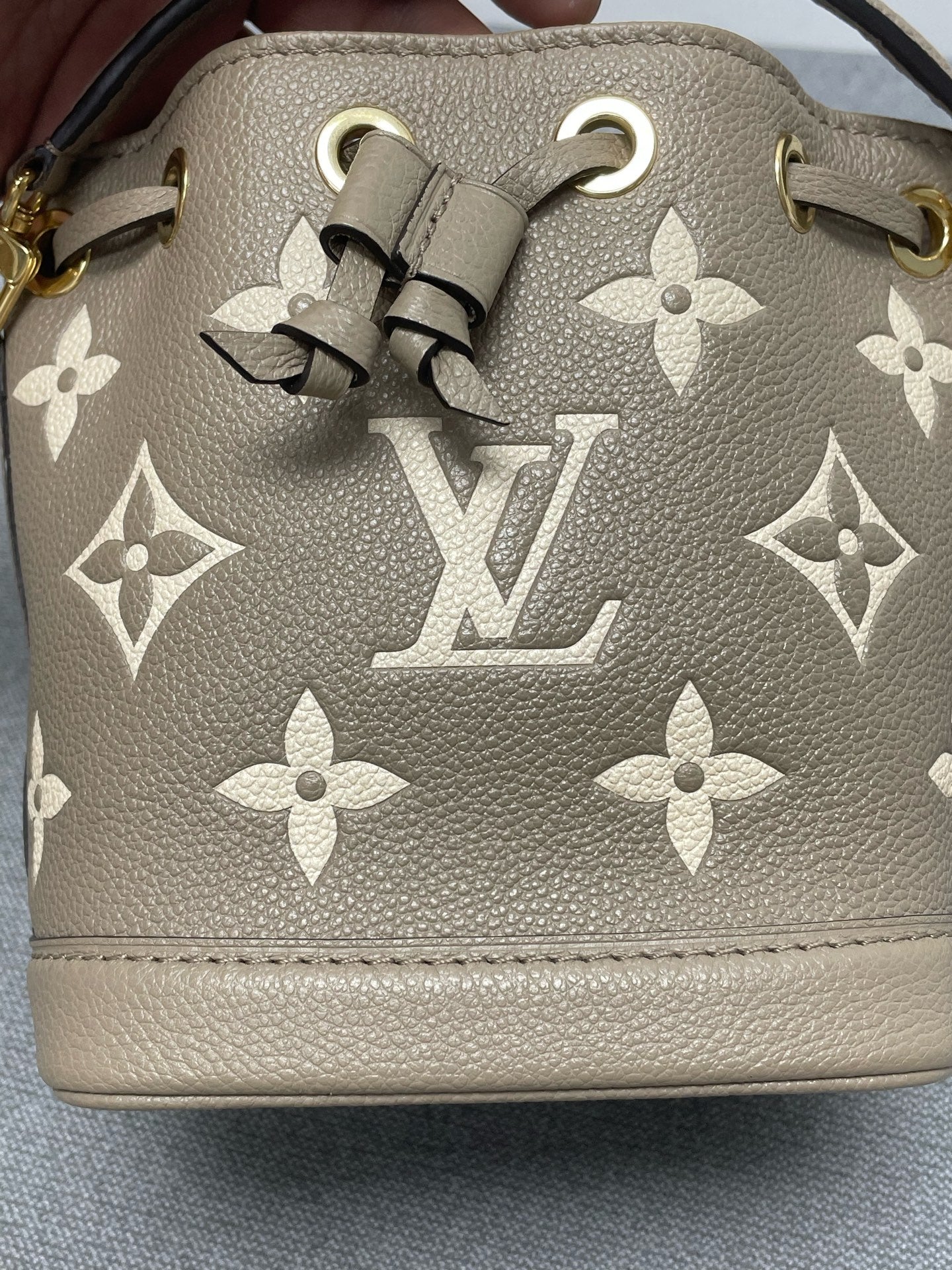 Louis Vuitton - Nano Noé - Leather - Grey - (mini)
