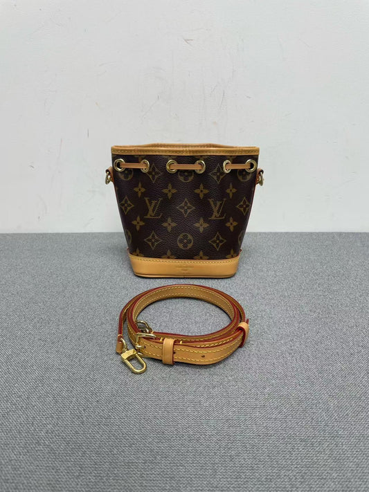 Louis Vuitton - Nano Noé - Monogram canvas with natural cowhide leather (vachetta) trim - Brown - (mini)
